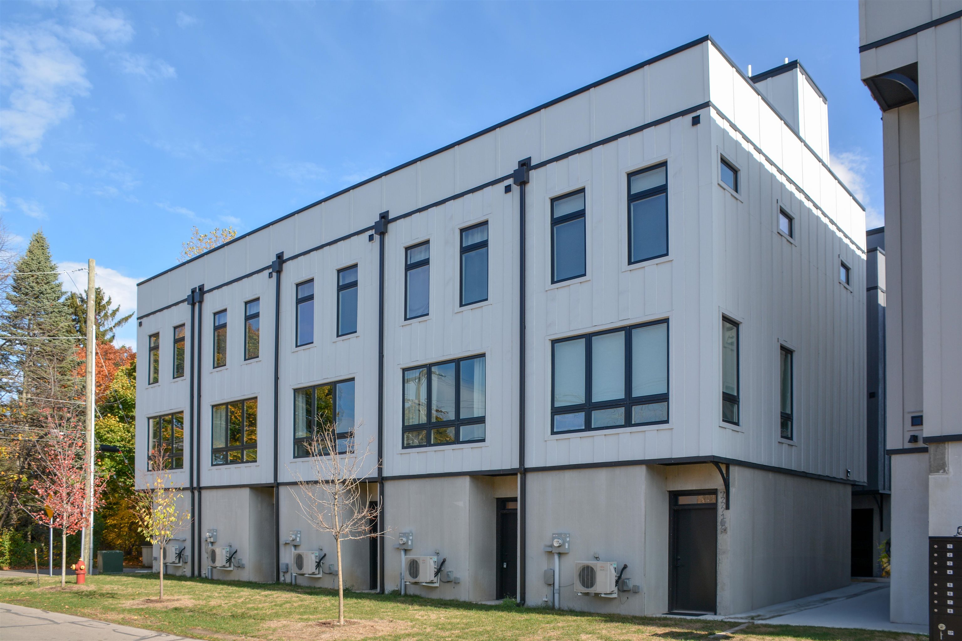 208 Gillis Street Property Photo 1
