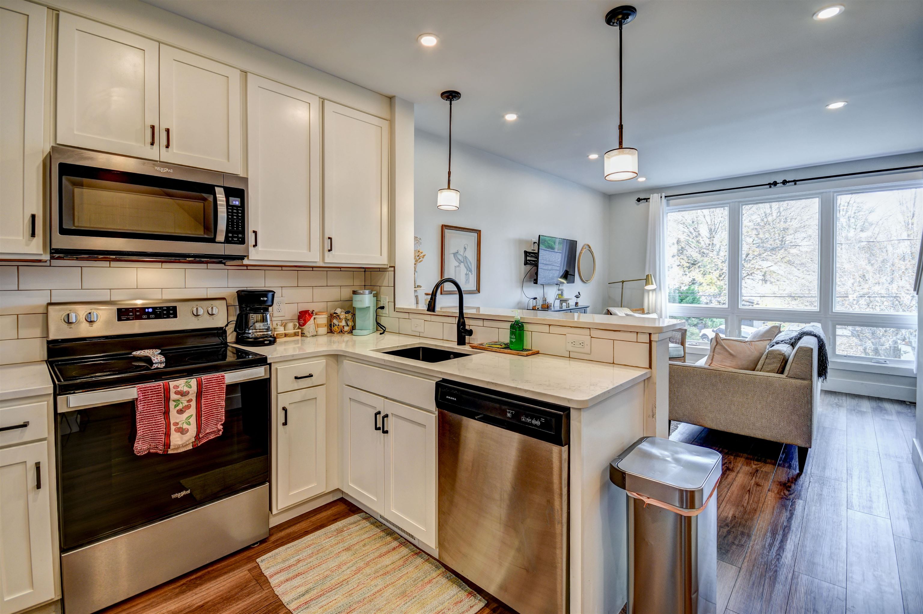 208 Gillis Street Property Photo 21