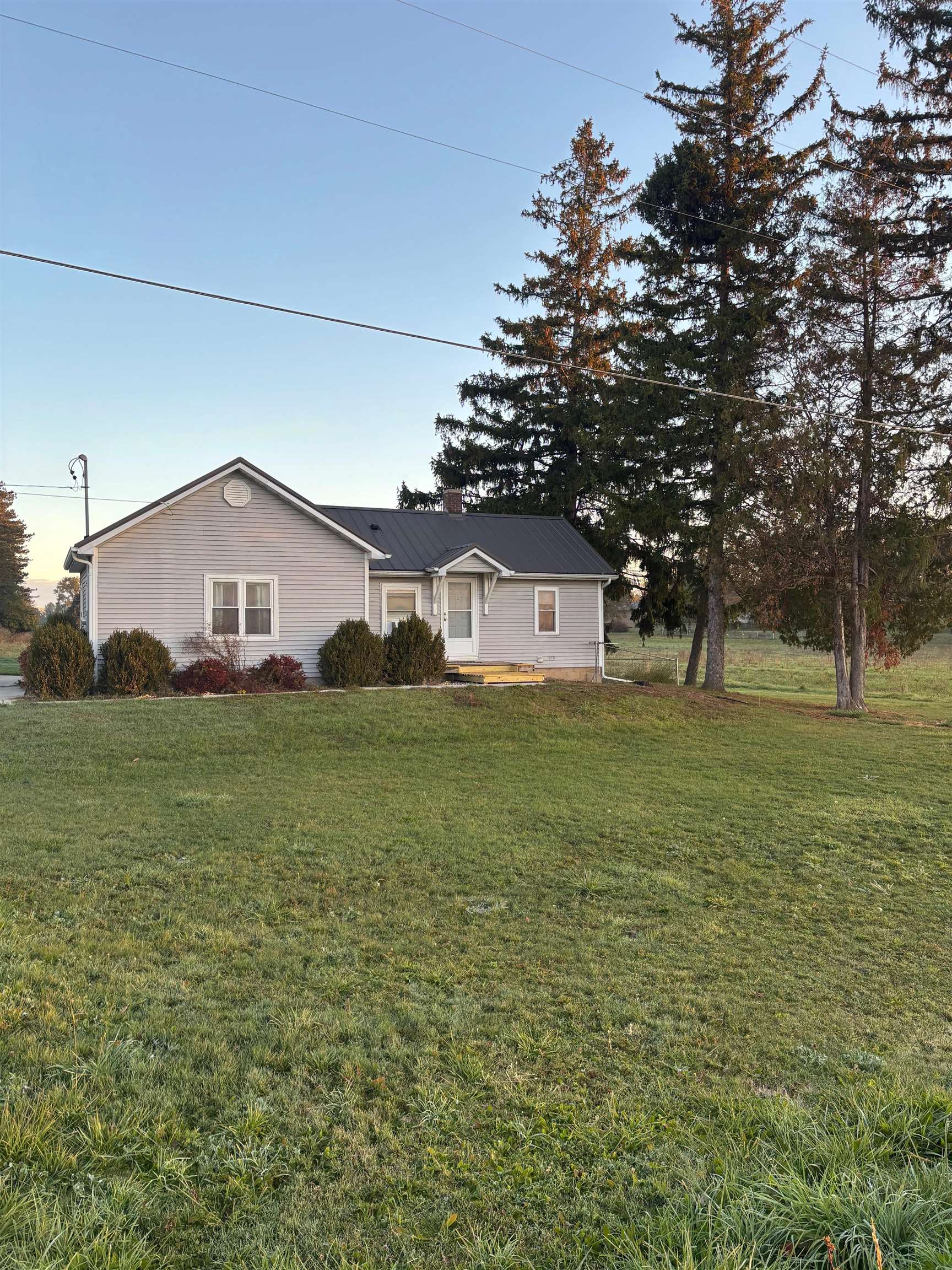 917 E River Property Photo 1
