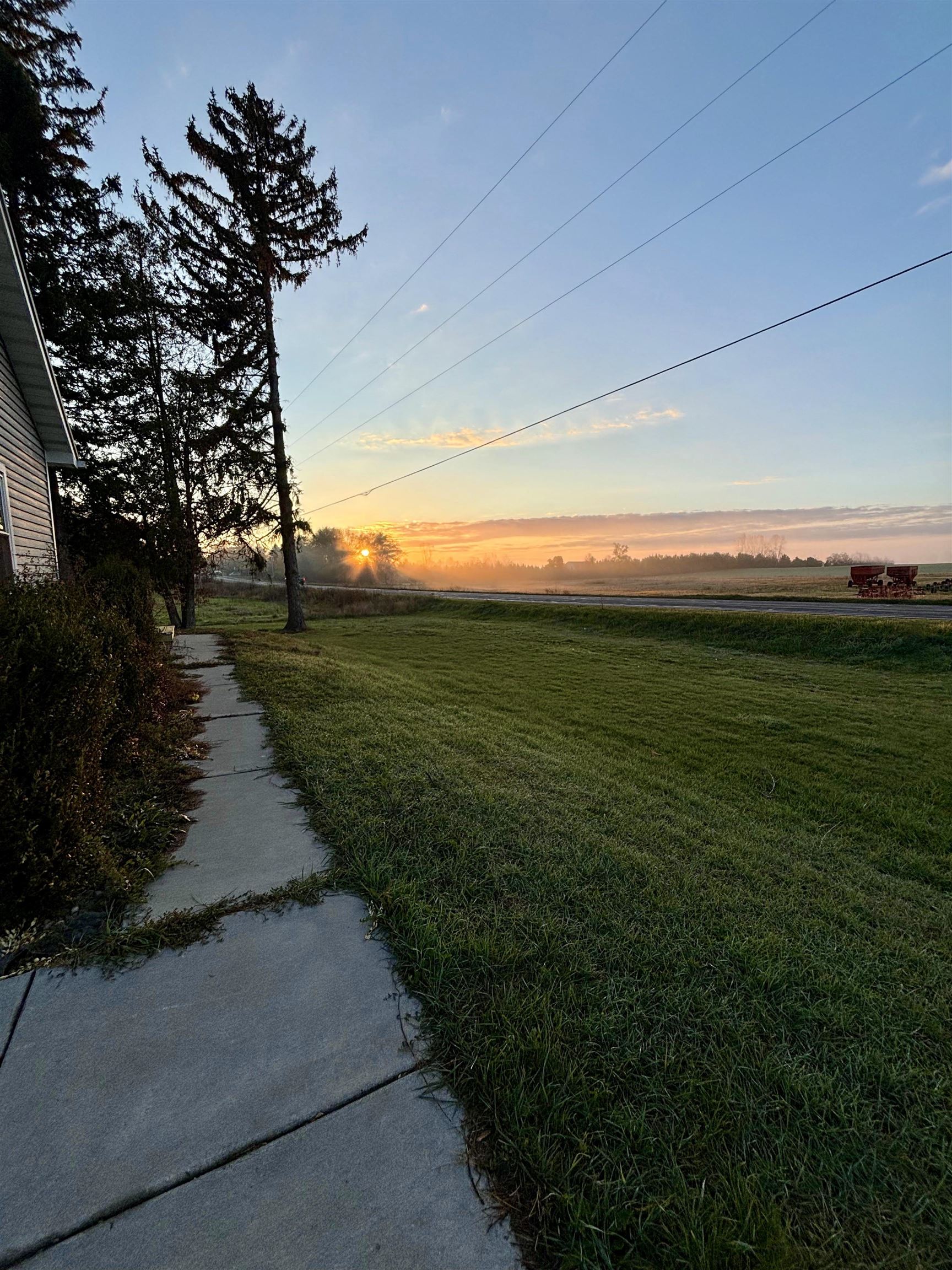 917 E River Property Photo 4