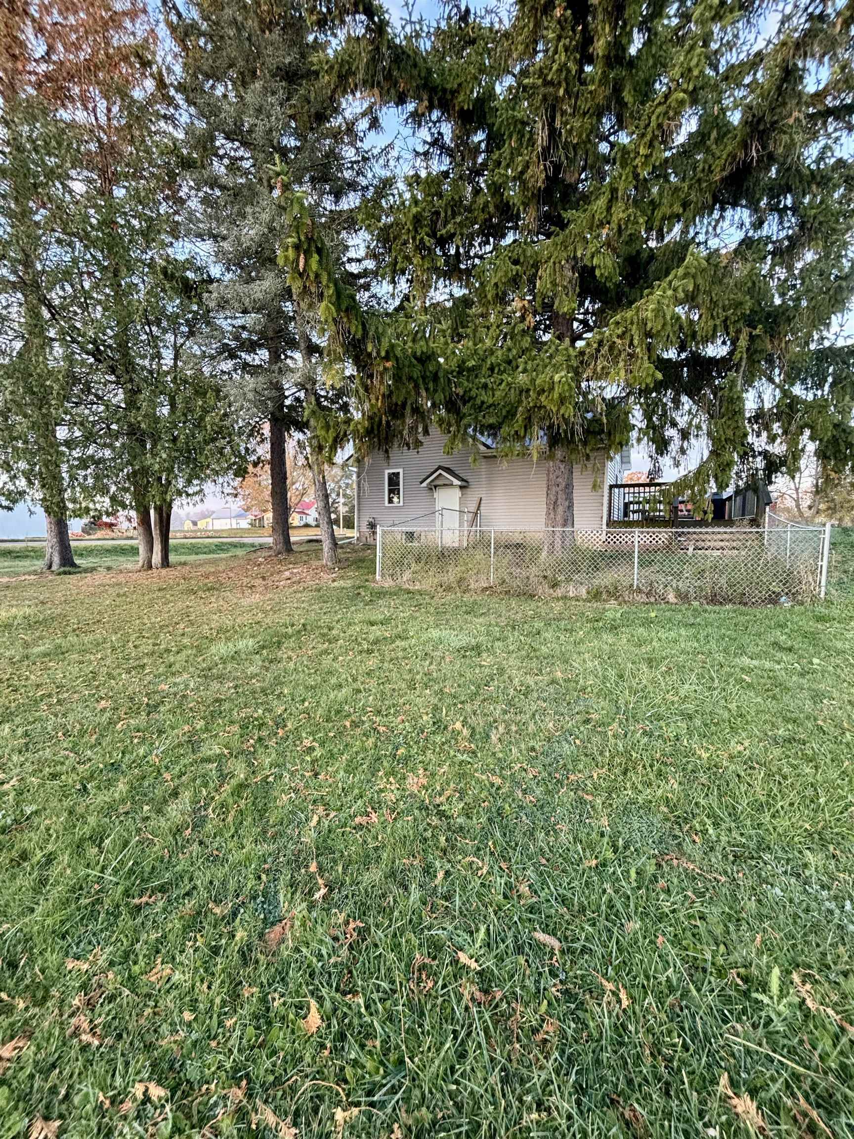 917 E River Property Photo 6