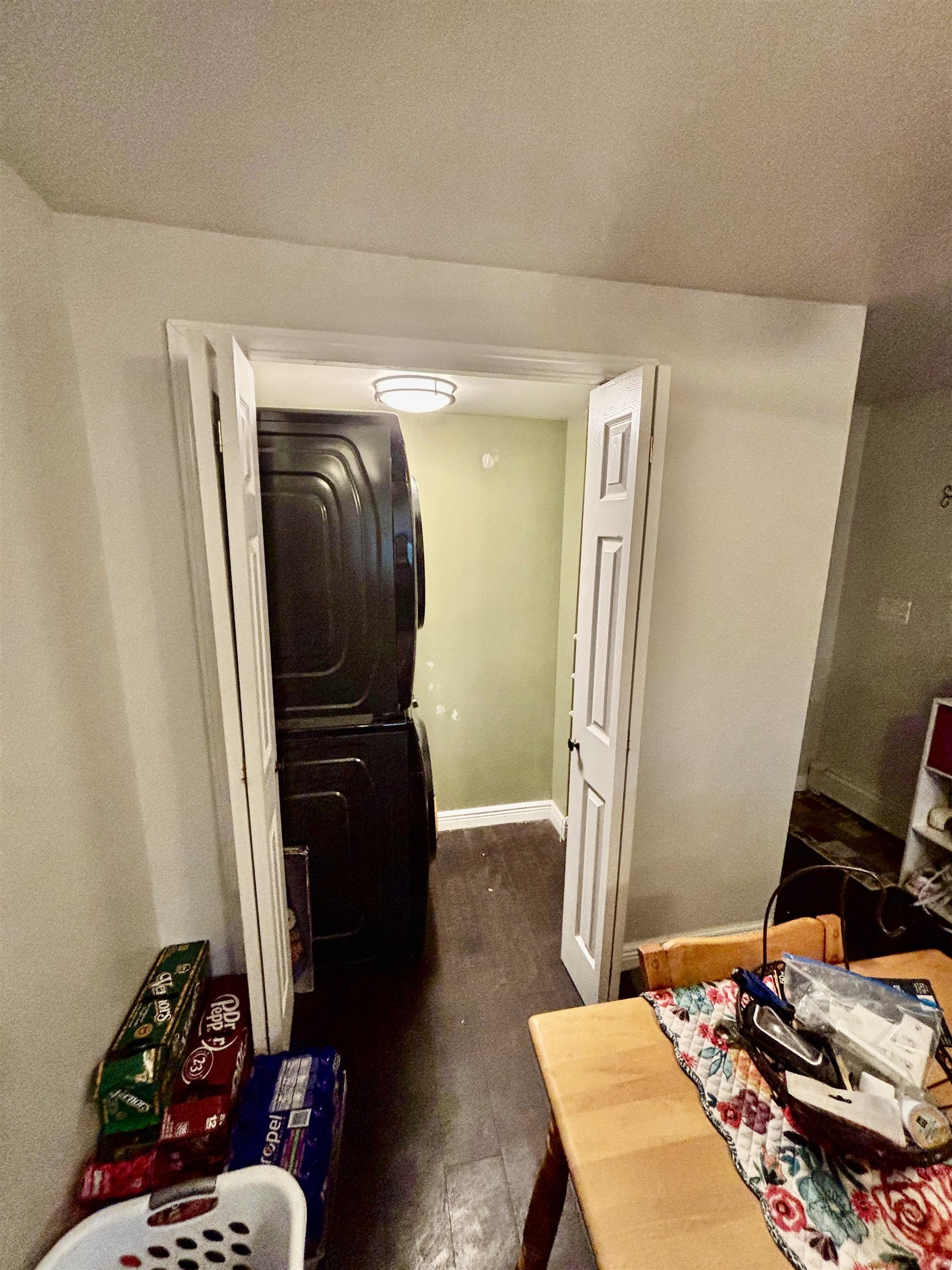 917 E River Property Photo 15