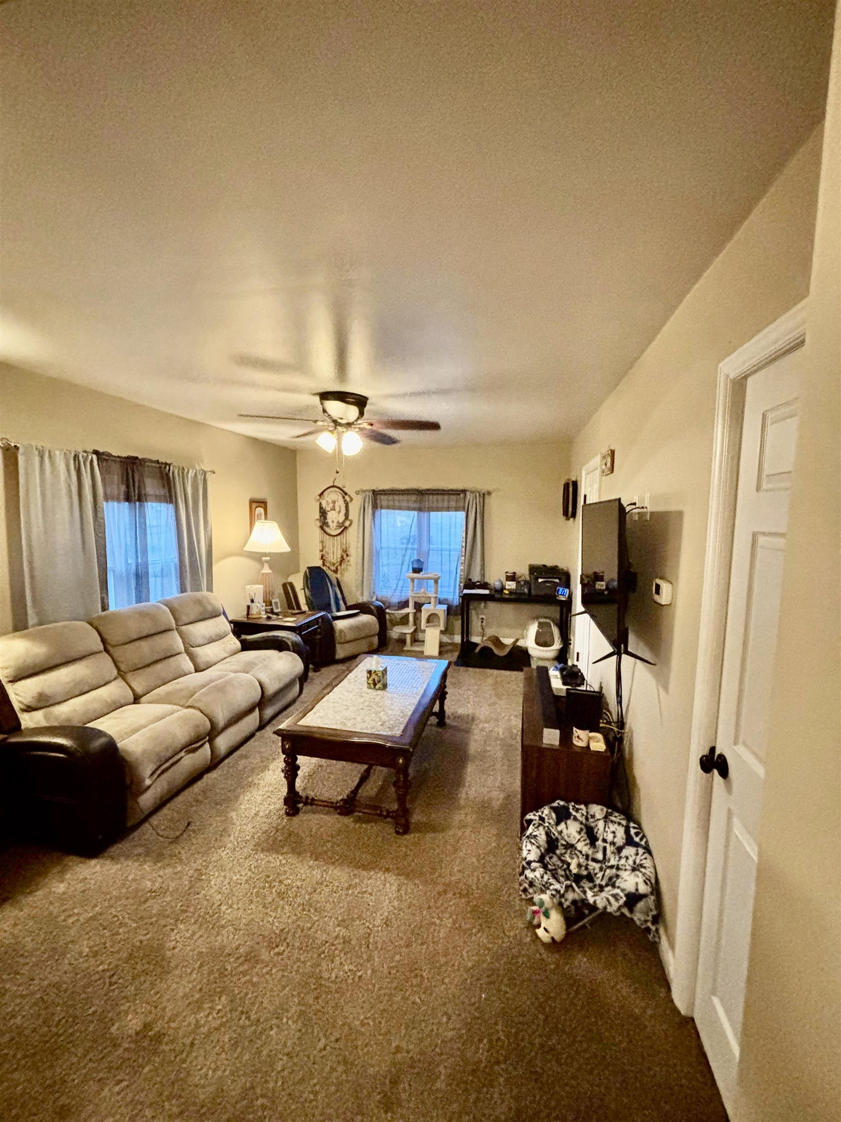 917 E River Property Photo 18
