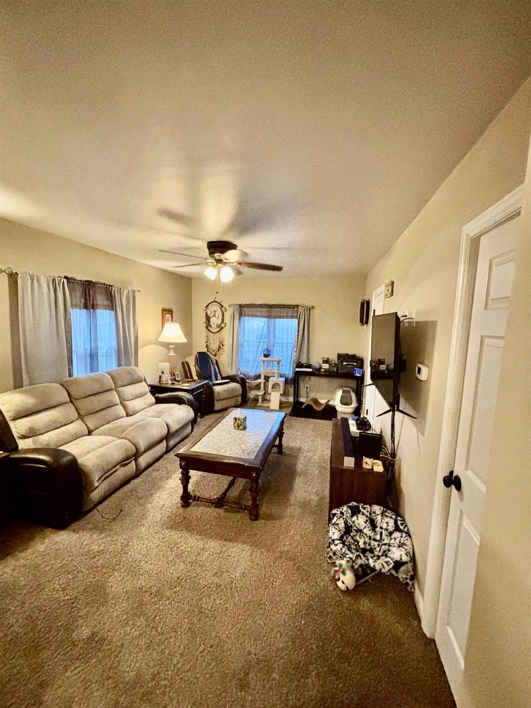 917 E River Property Photo 21