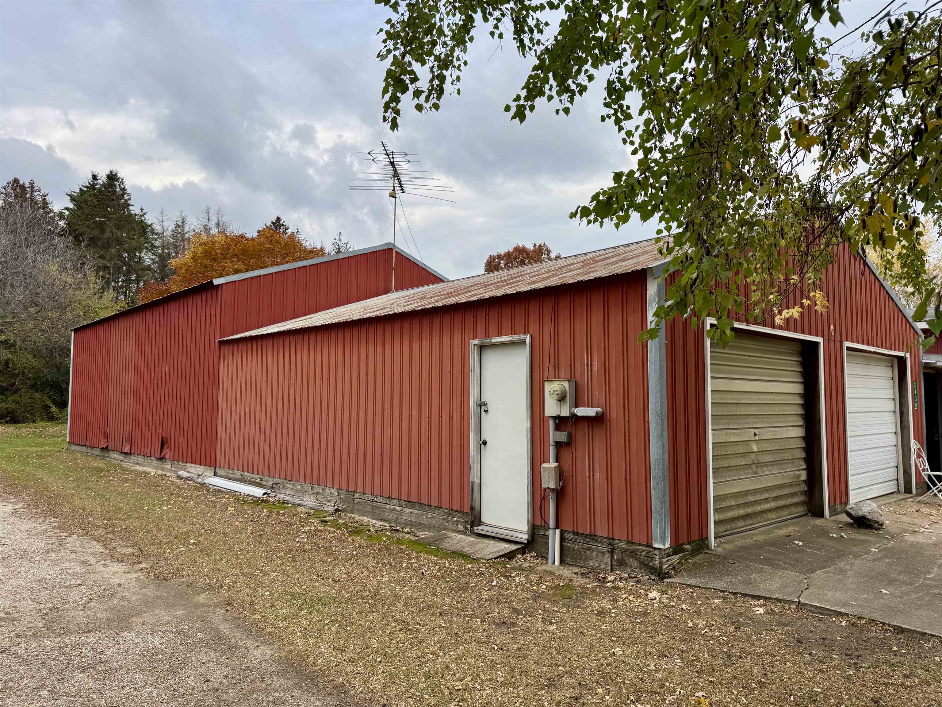 2430 Ruby Street Property Photo 3
