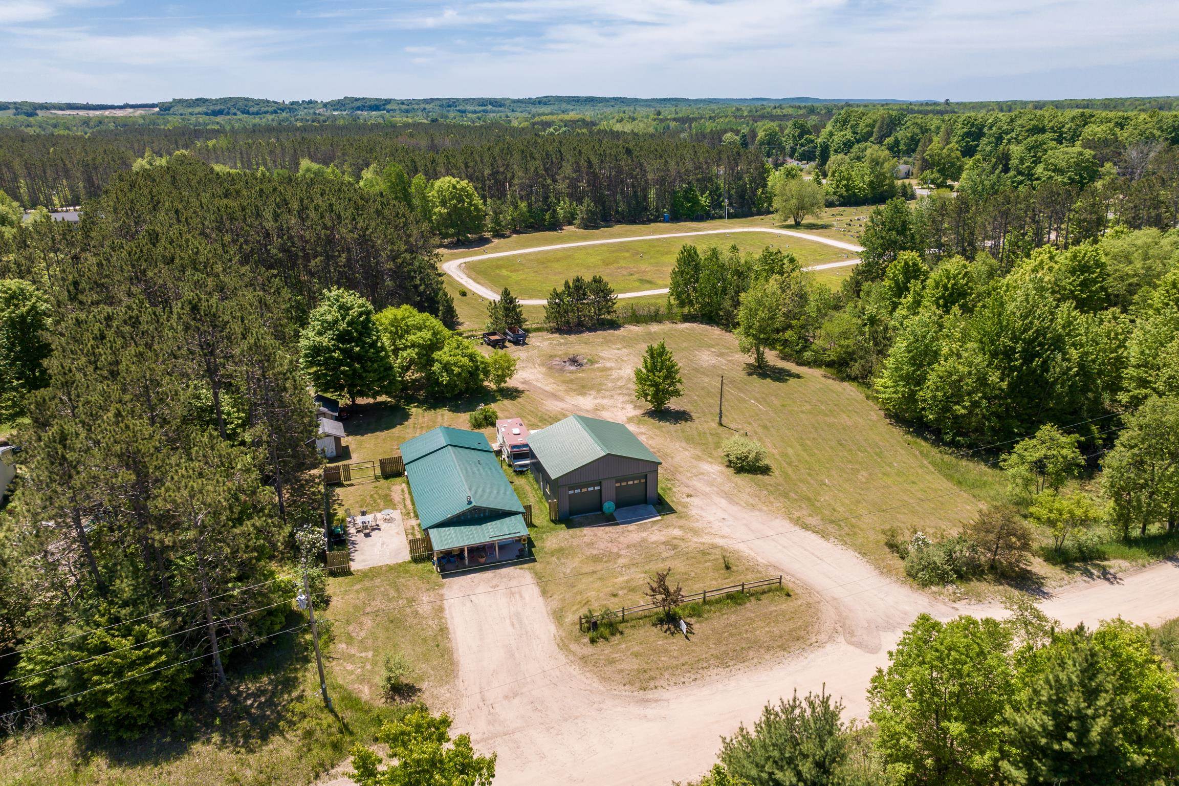 5935 Greenleaf Lane Property Photo 4