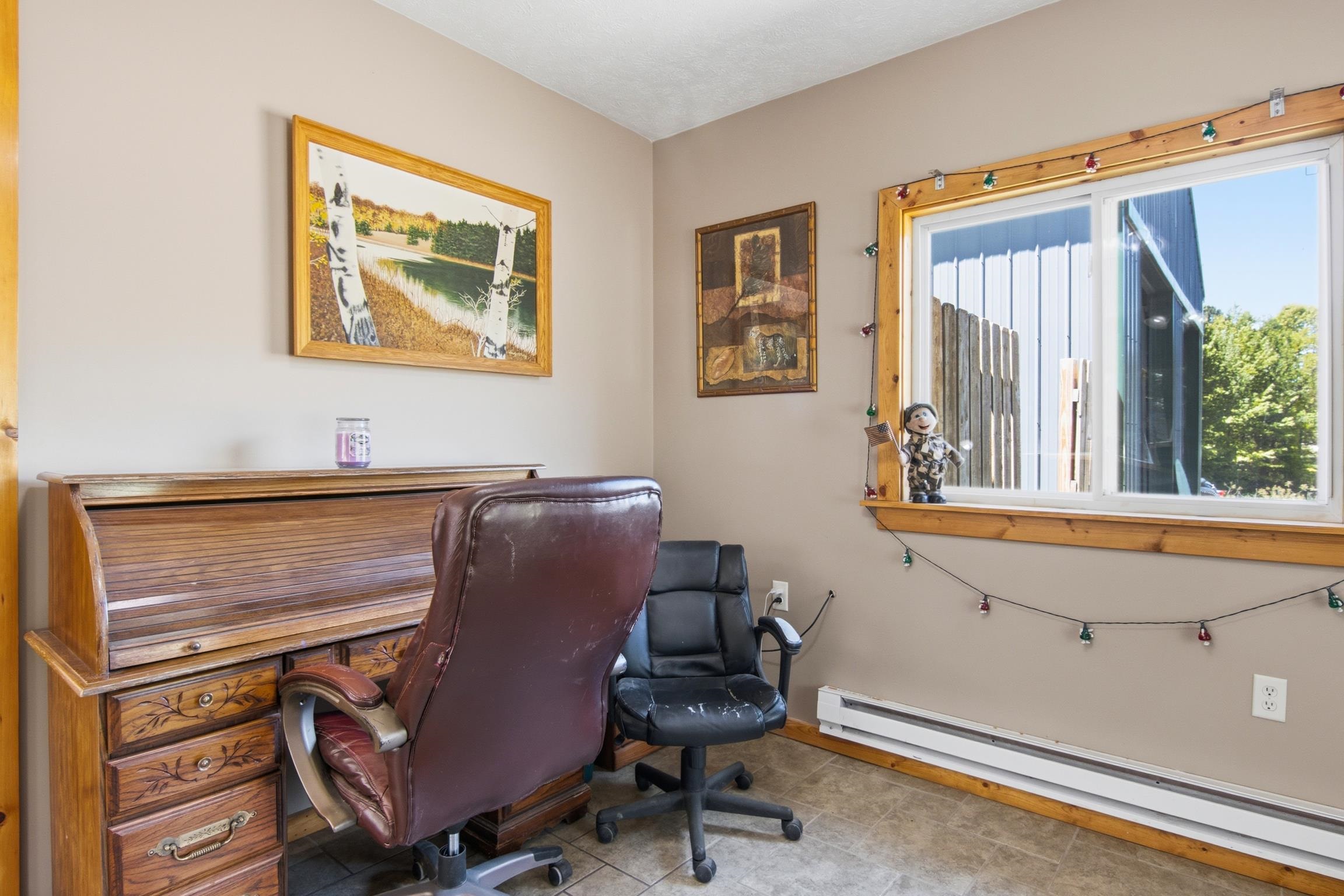 5935 Greenleaf Lane Property Photo 11