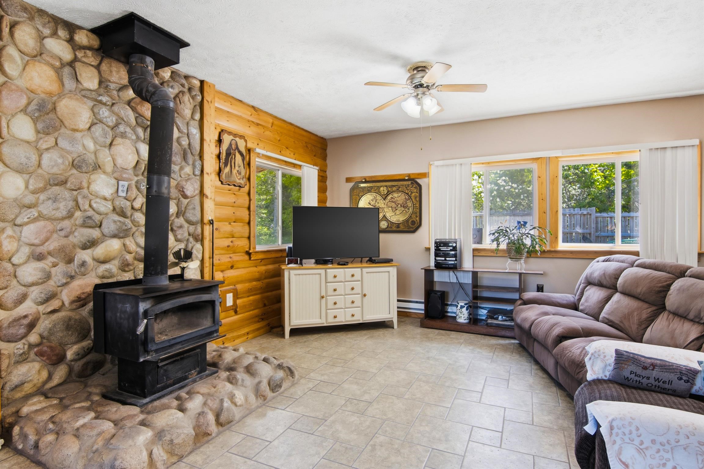 5935 Greenleaf Lane Property Photo 13