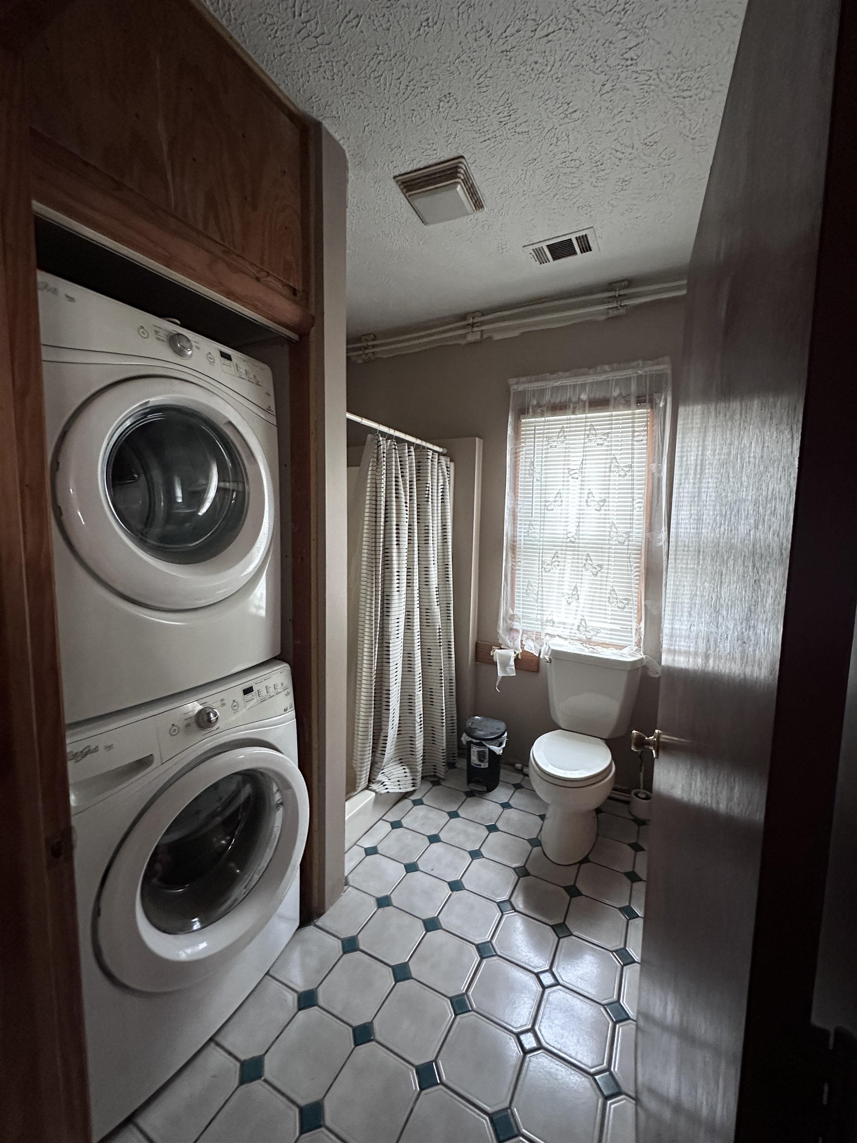 5935 Greenleaf Lane Property Photo 32