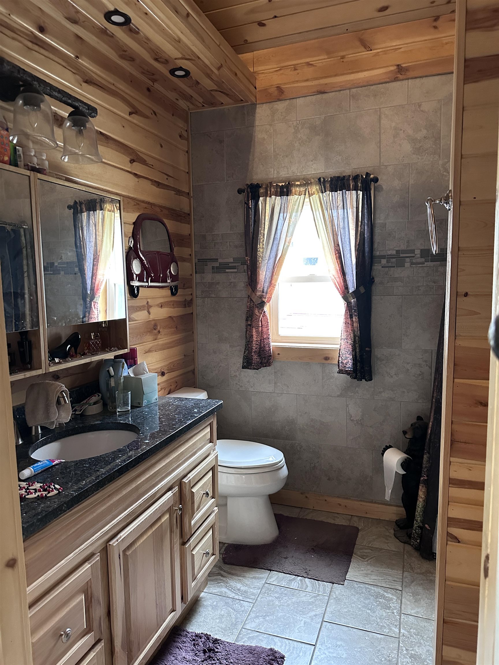 5935 Greenleaf Lane Property Photo 34