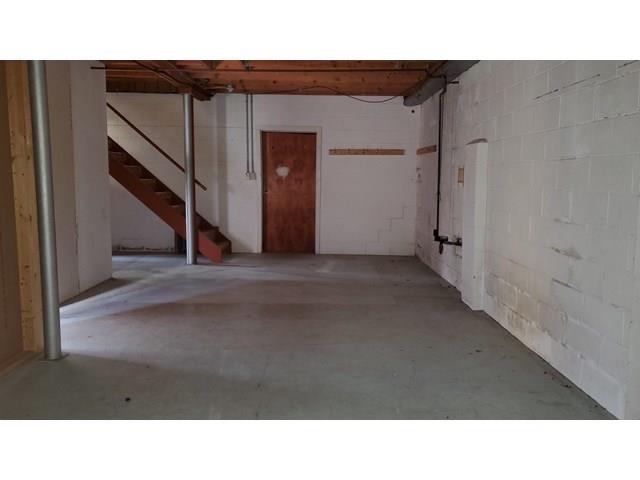 502 S Broad Street Property Photo 25