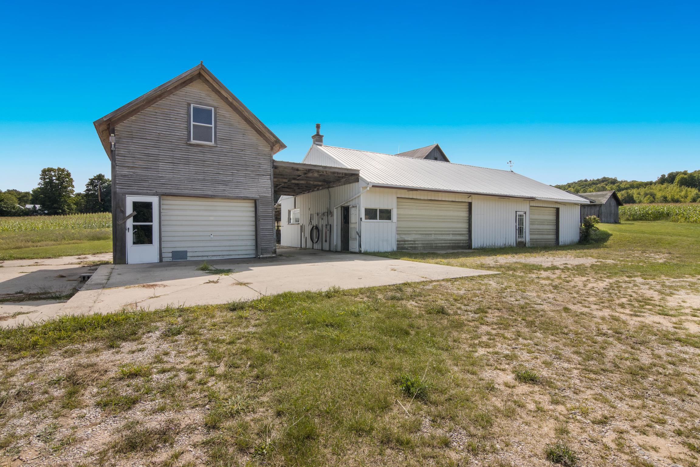 9224 E Duck Lake Road Property Photo 24