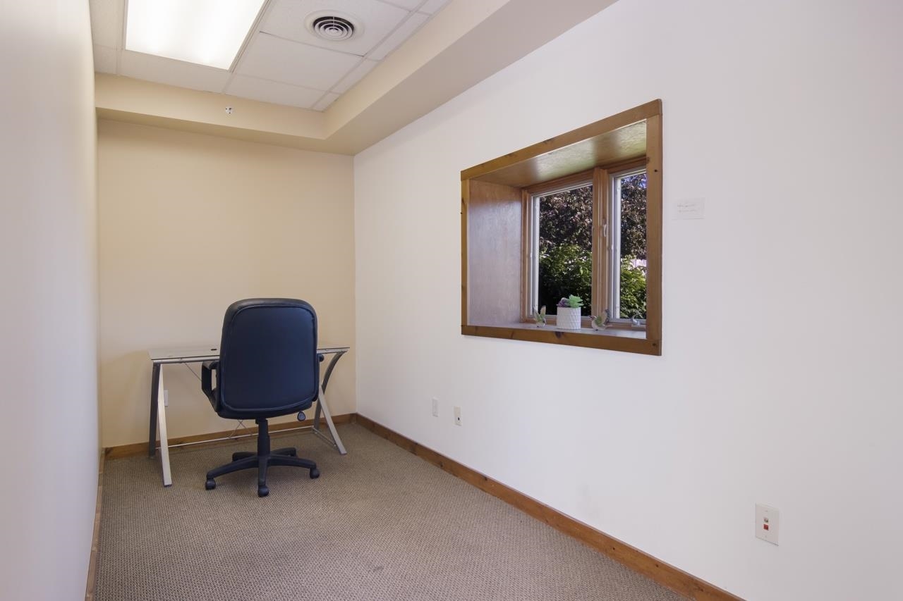 611 N Center Avenue Property Photo 14