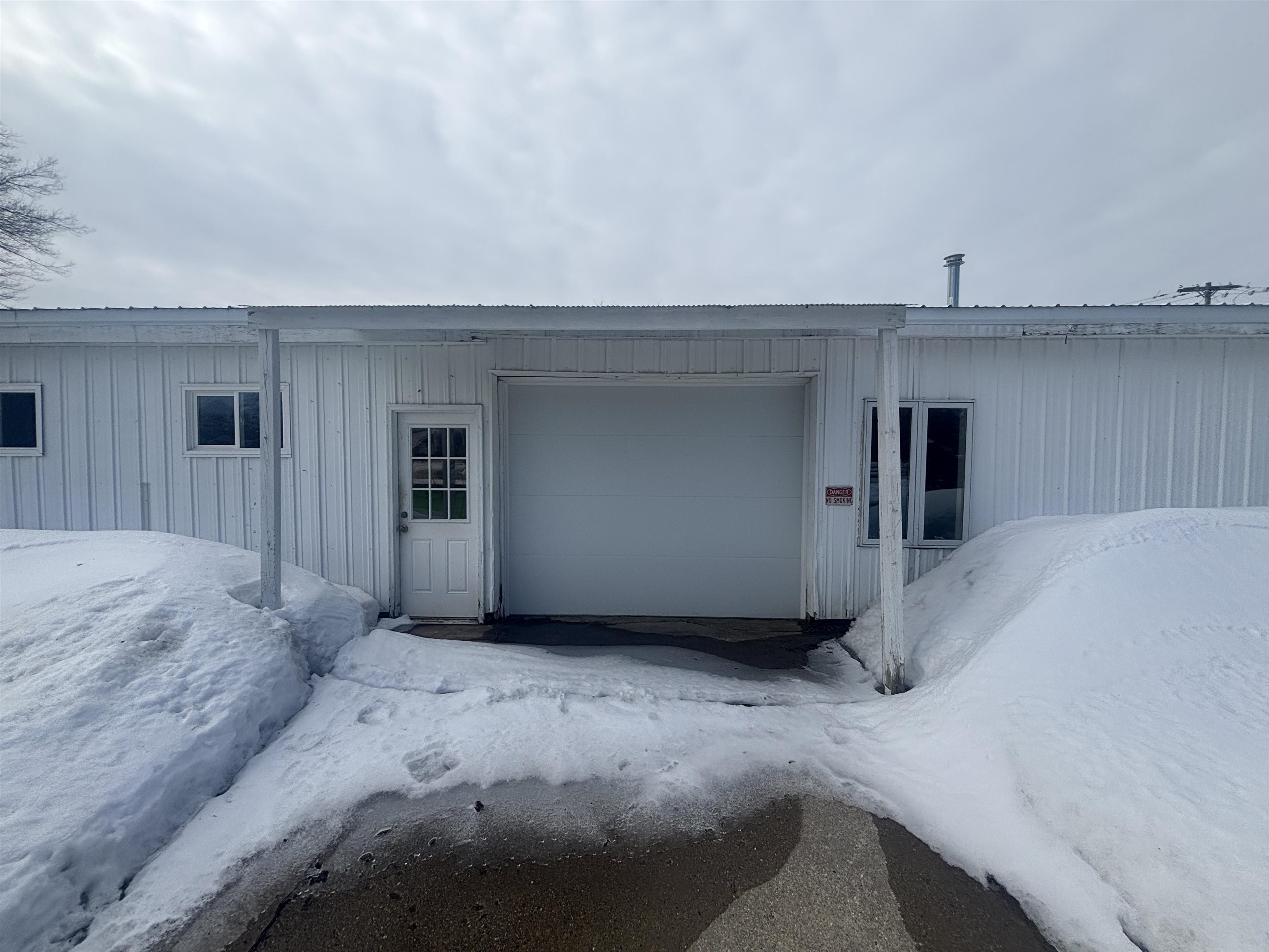 121 Ames Street Property Photo 1