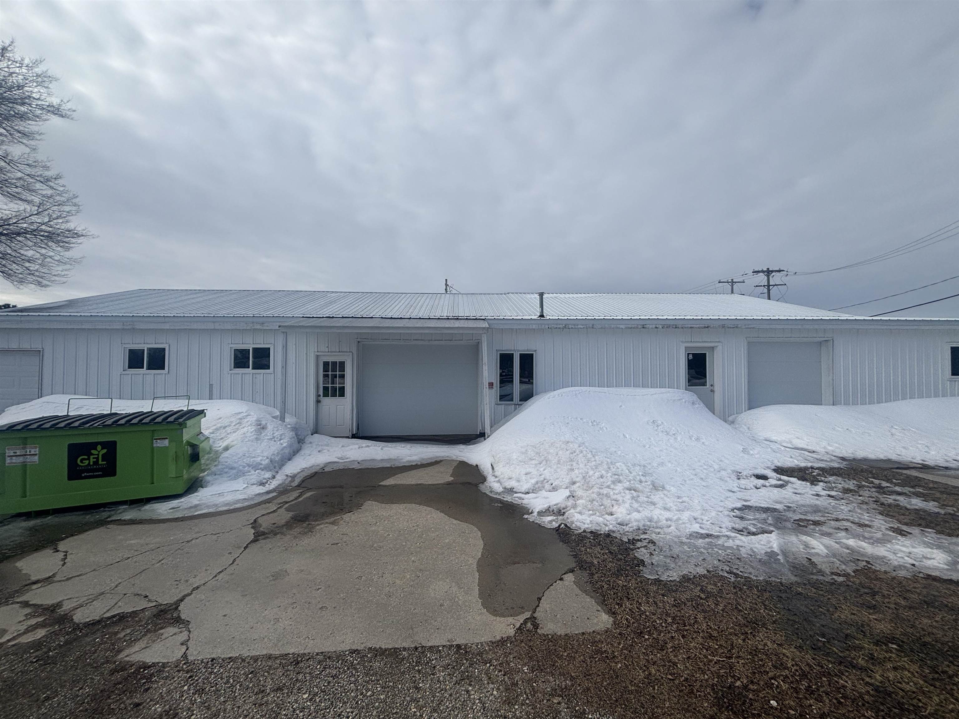 121 Ames Street Property Photo 3
