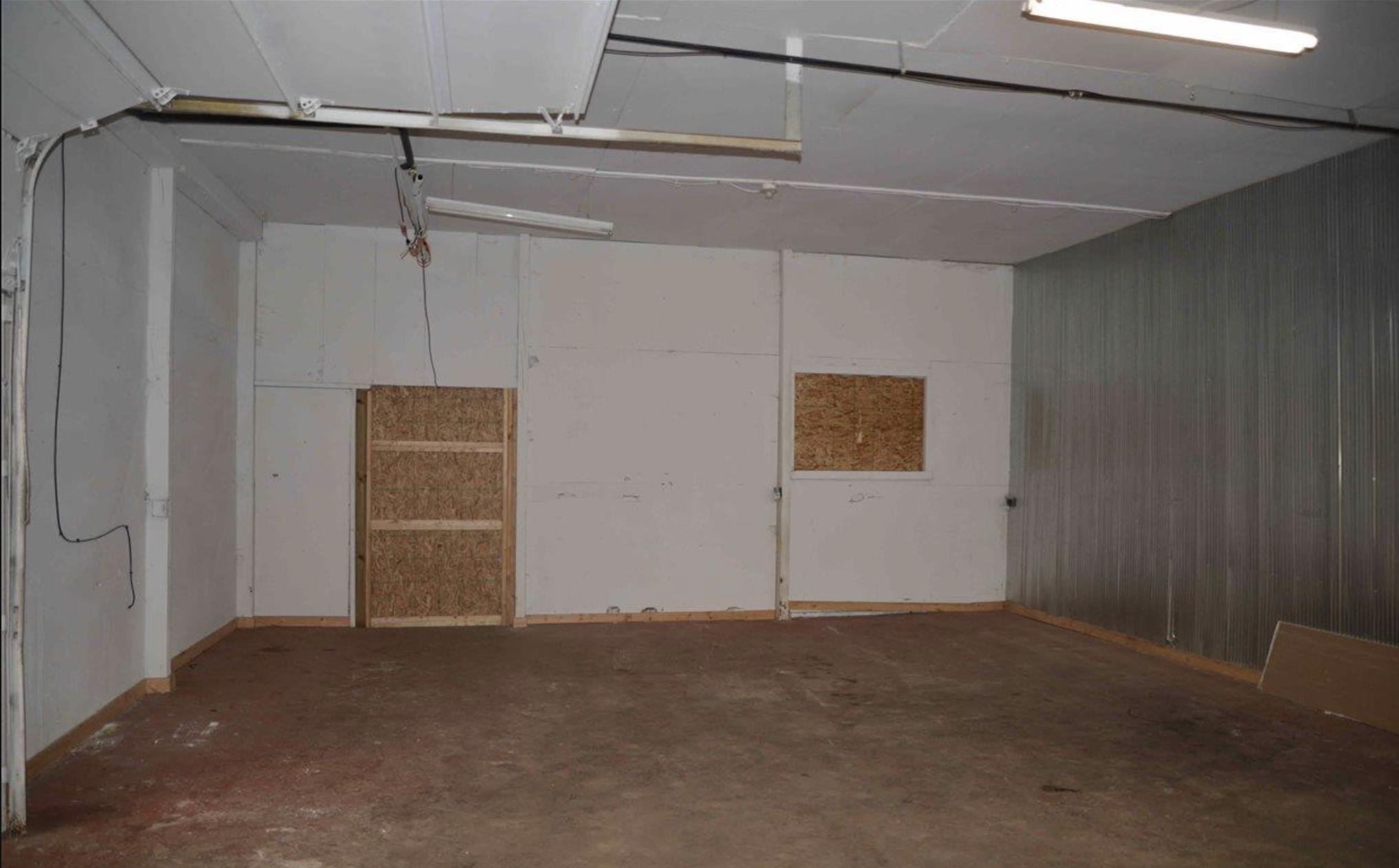 121 Ames Street Property Photo 7
