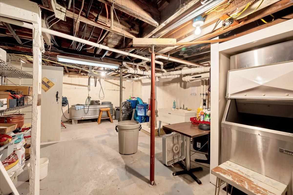 814 Kenyon Road Property Photo 56