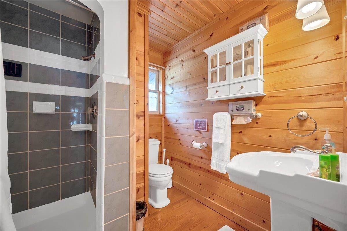 814 Kenyon Road Property Photo 67