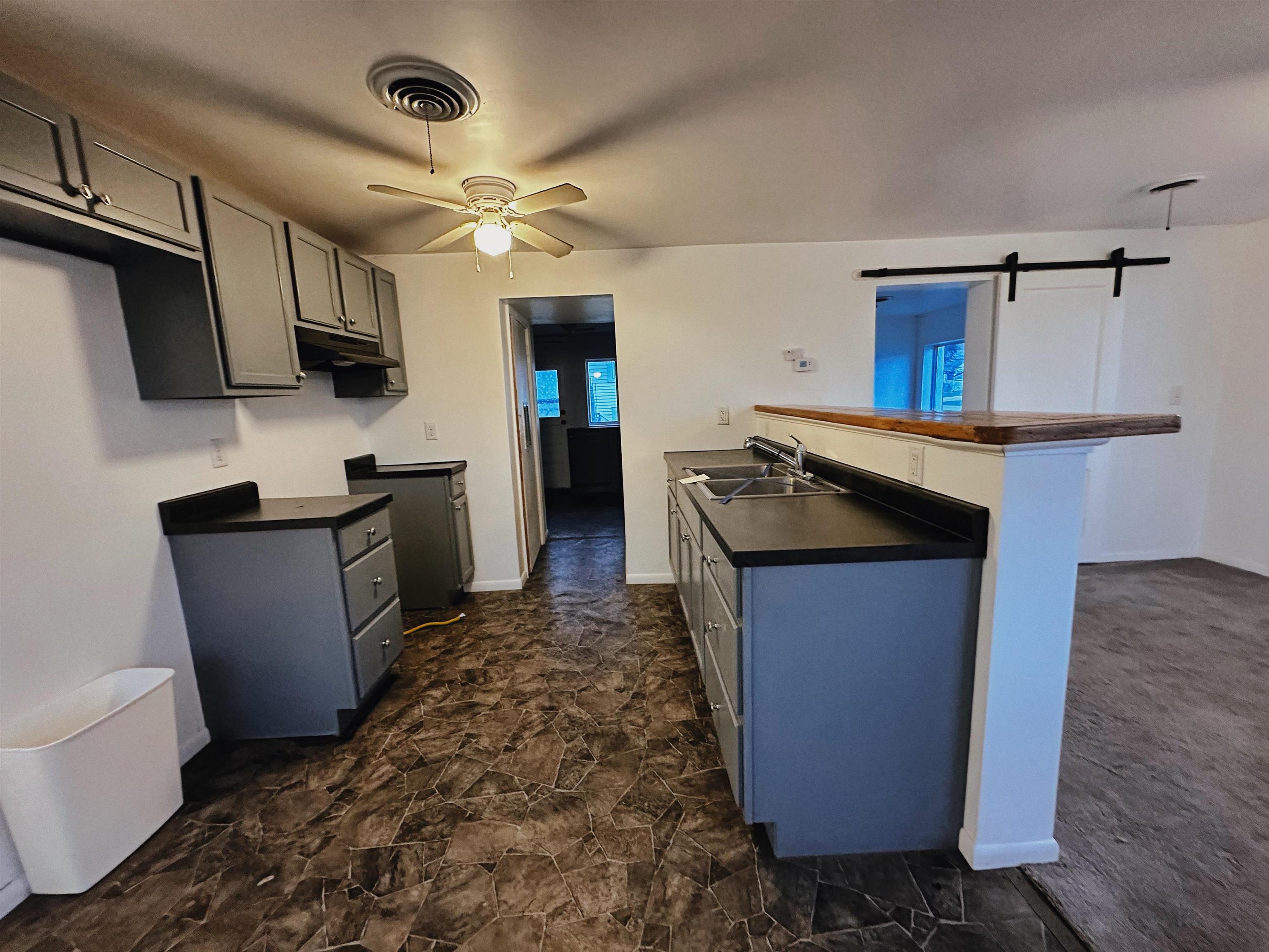 214 N Grover Avenue Property Photo 4