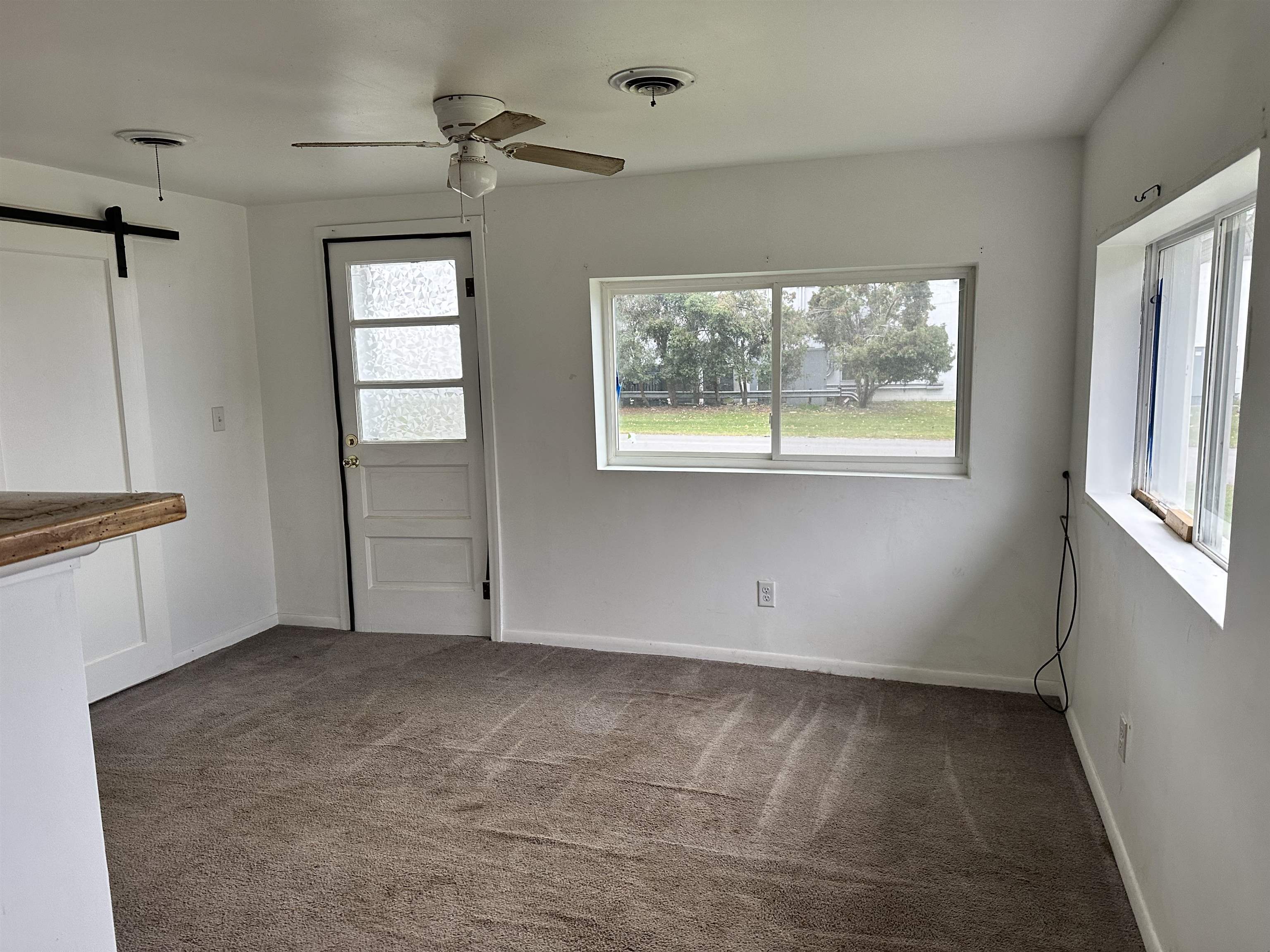 214 N Grover Avenue Property Photo 10
