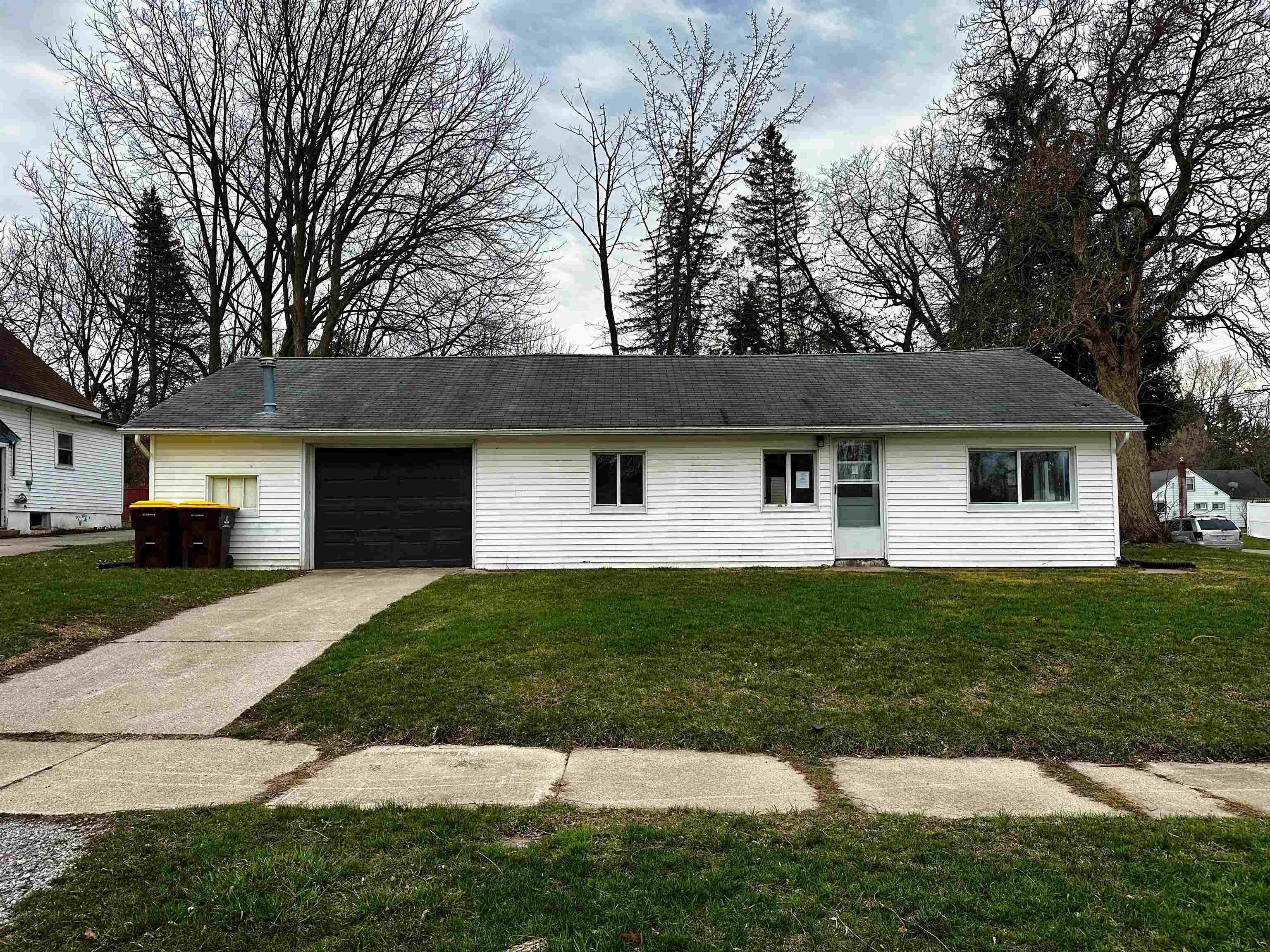 214 N Grover Avenue Property Photo 11