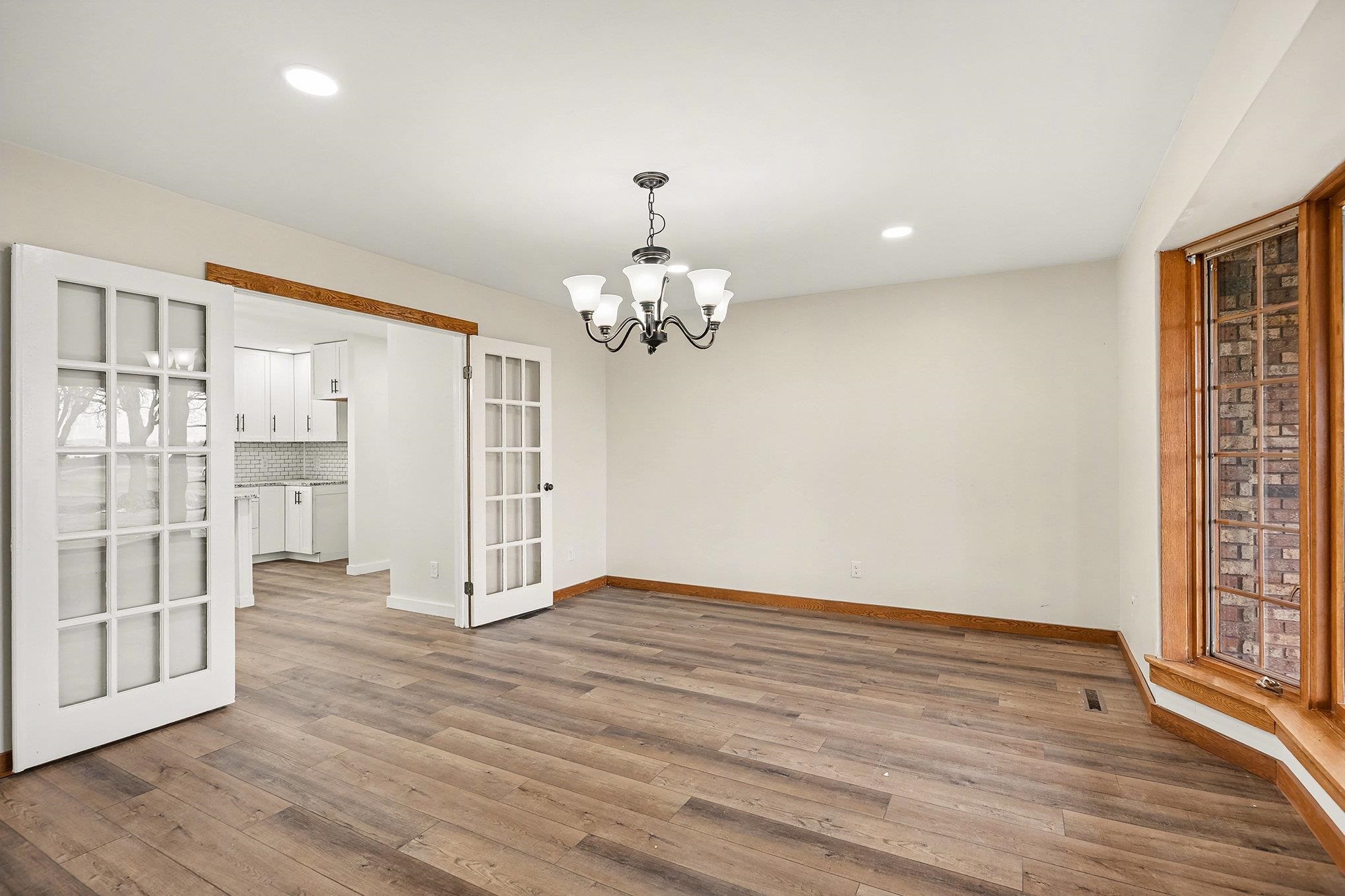 6386 E Washington Property Photo 14