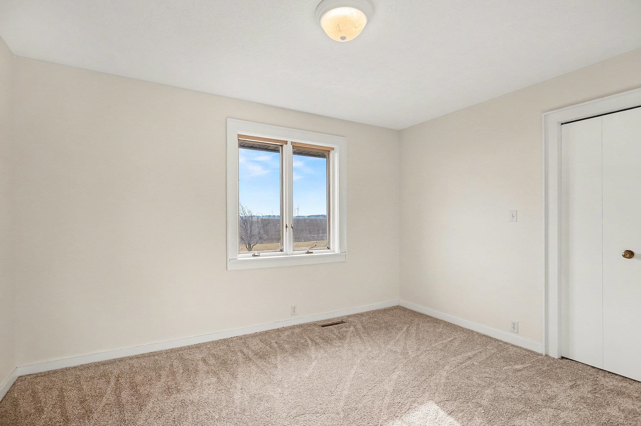 6386 E Washington Property Photo 31