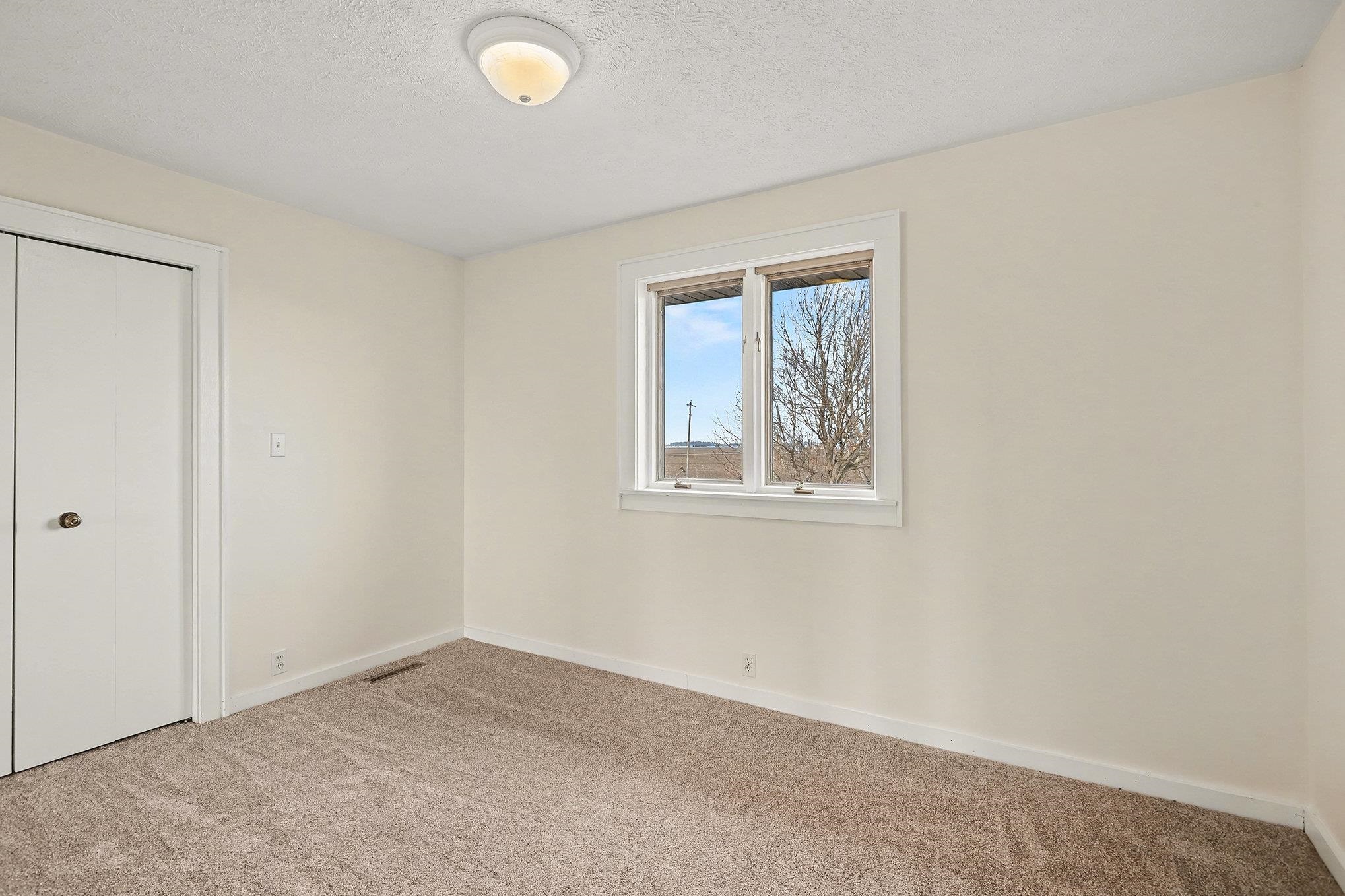 6386 E Washington Property Photo 33