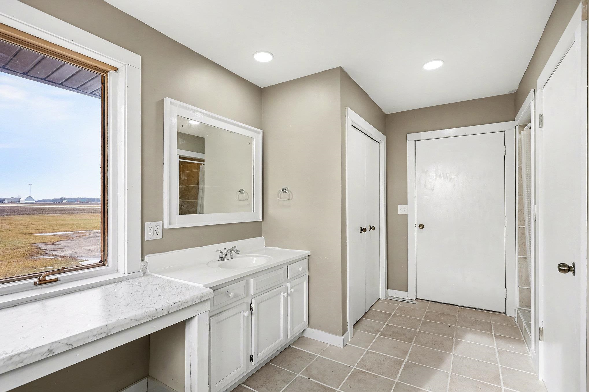 6386 E Washington Property Photo 36