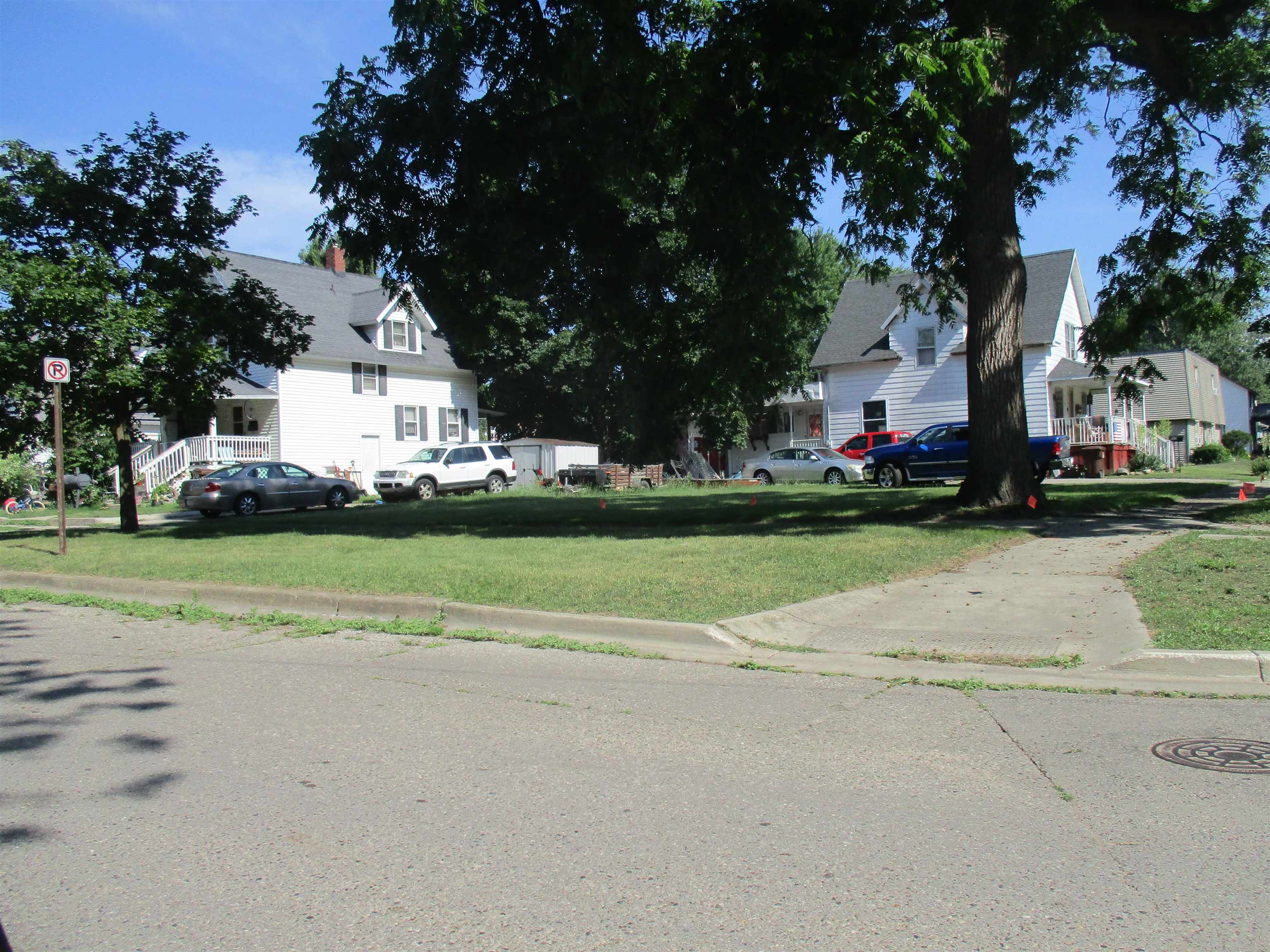 427 E Downie Street Property Photo 3