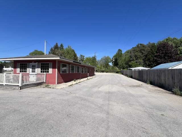 103 S Division Street Property Photo 43
