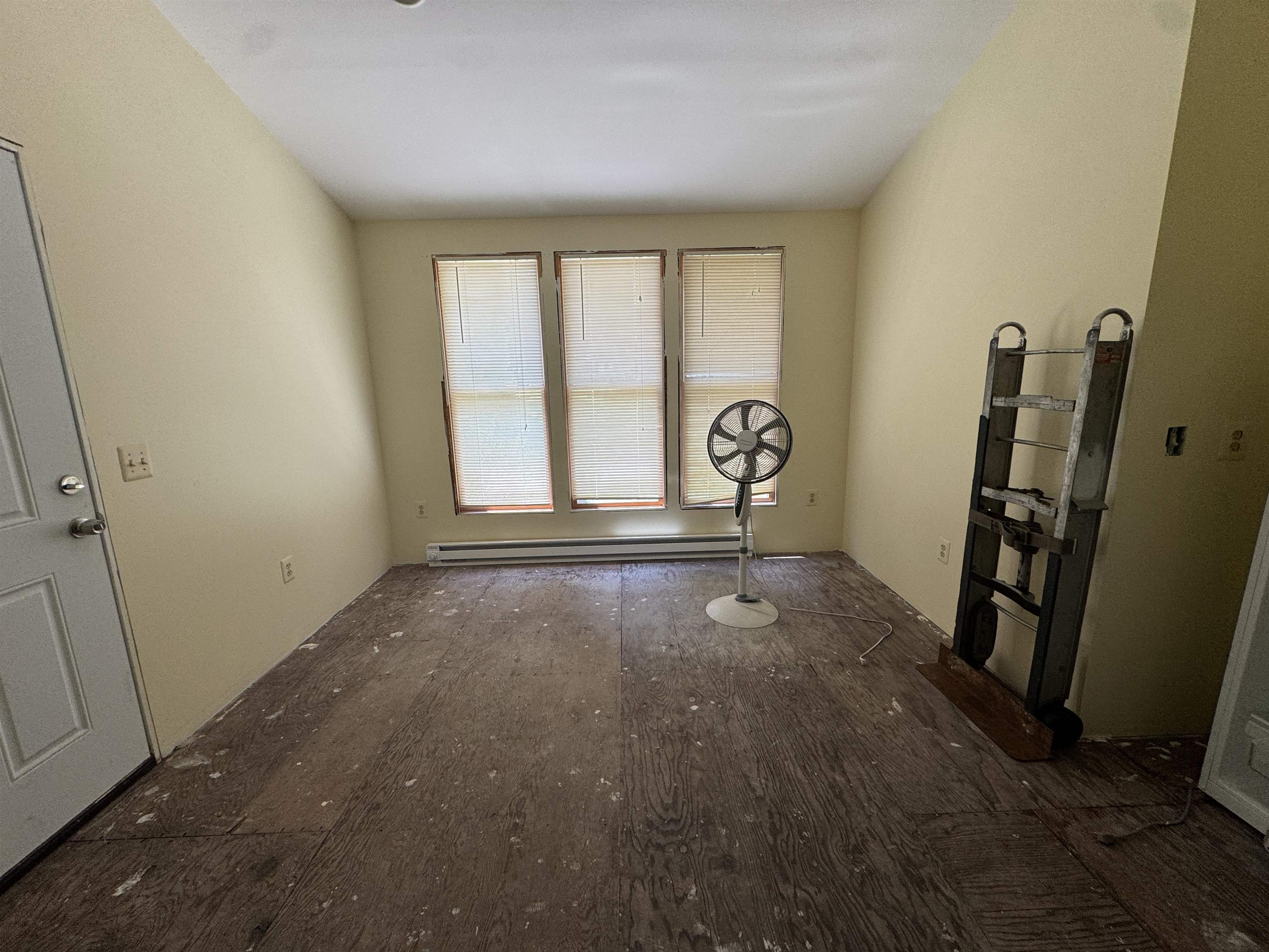 213 N Pine Street Property Photo 16