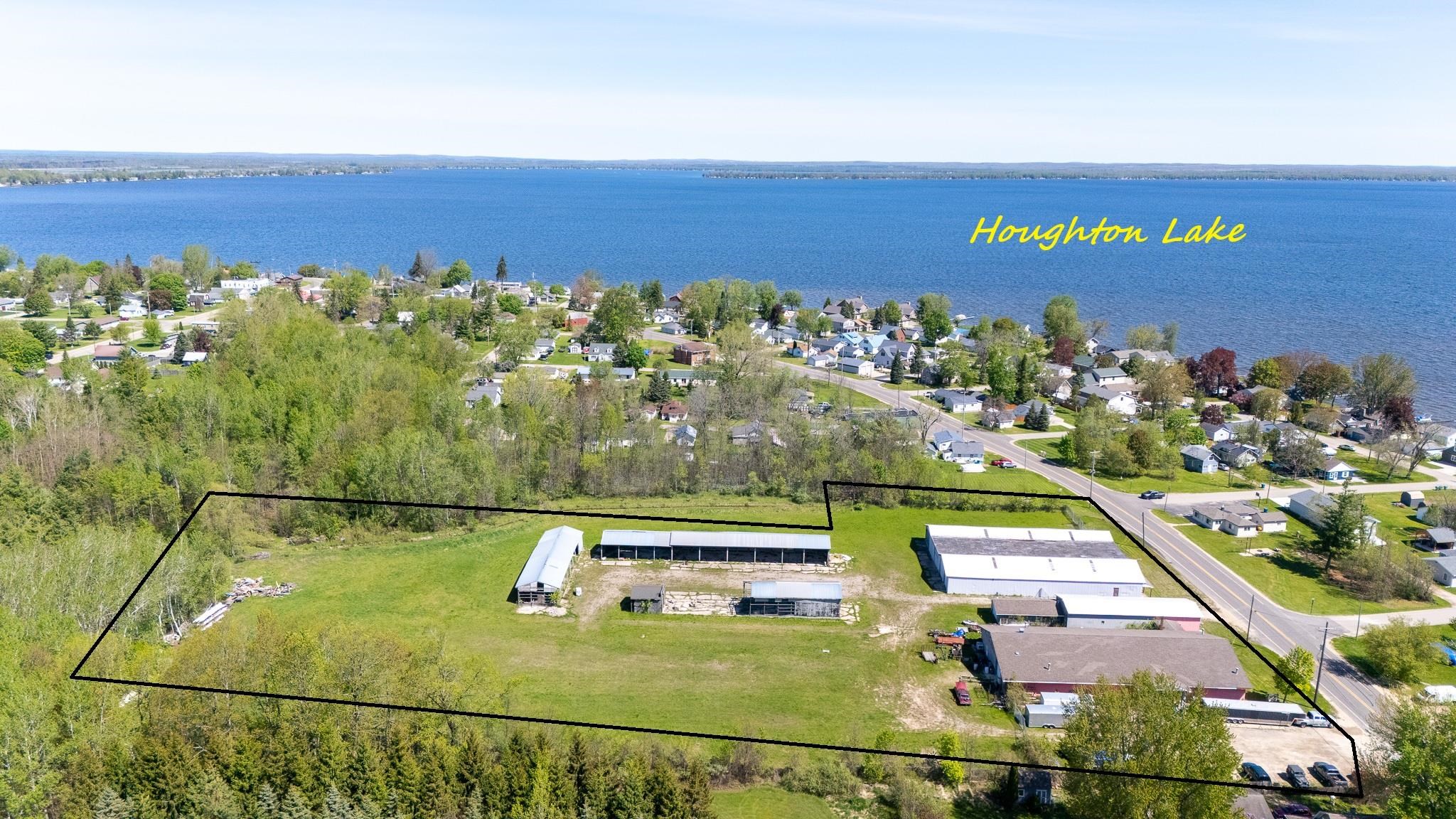 1409 Heightsview Drive Property Photo 3