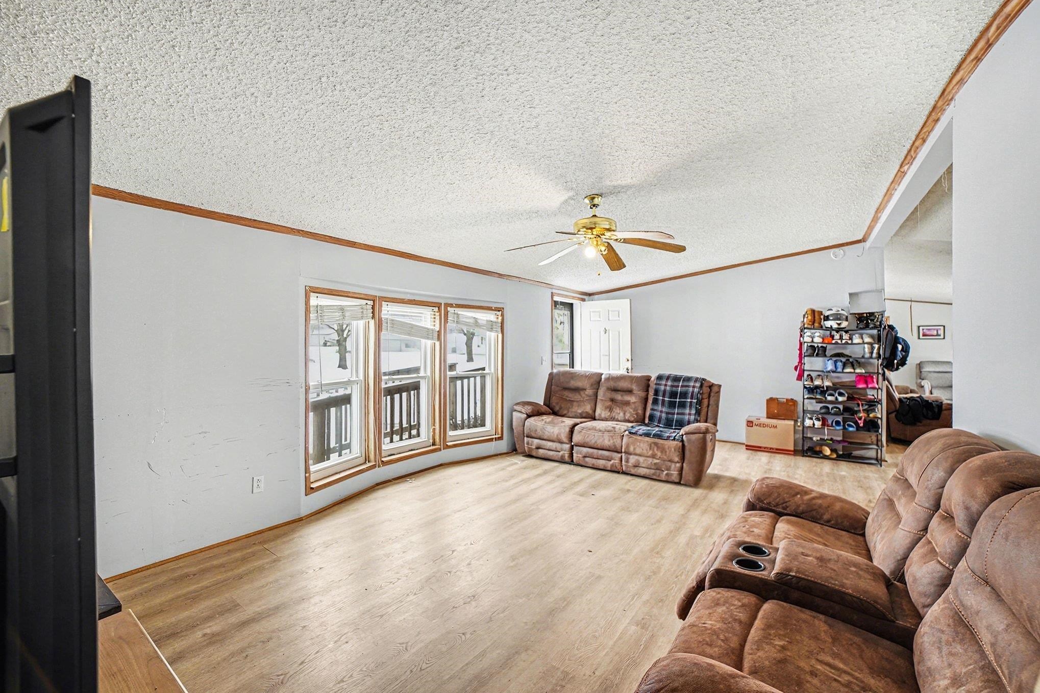 147 E Elm Street Property Photo 5