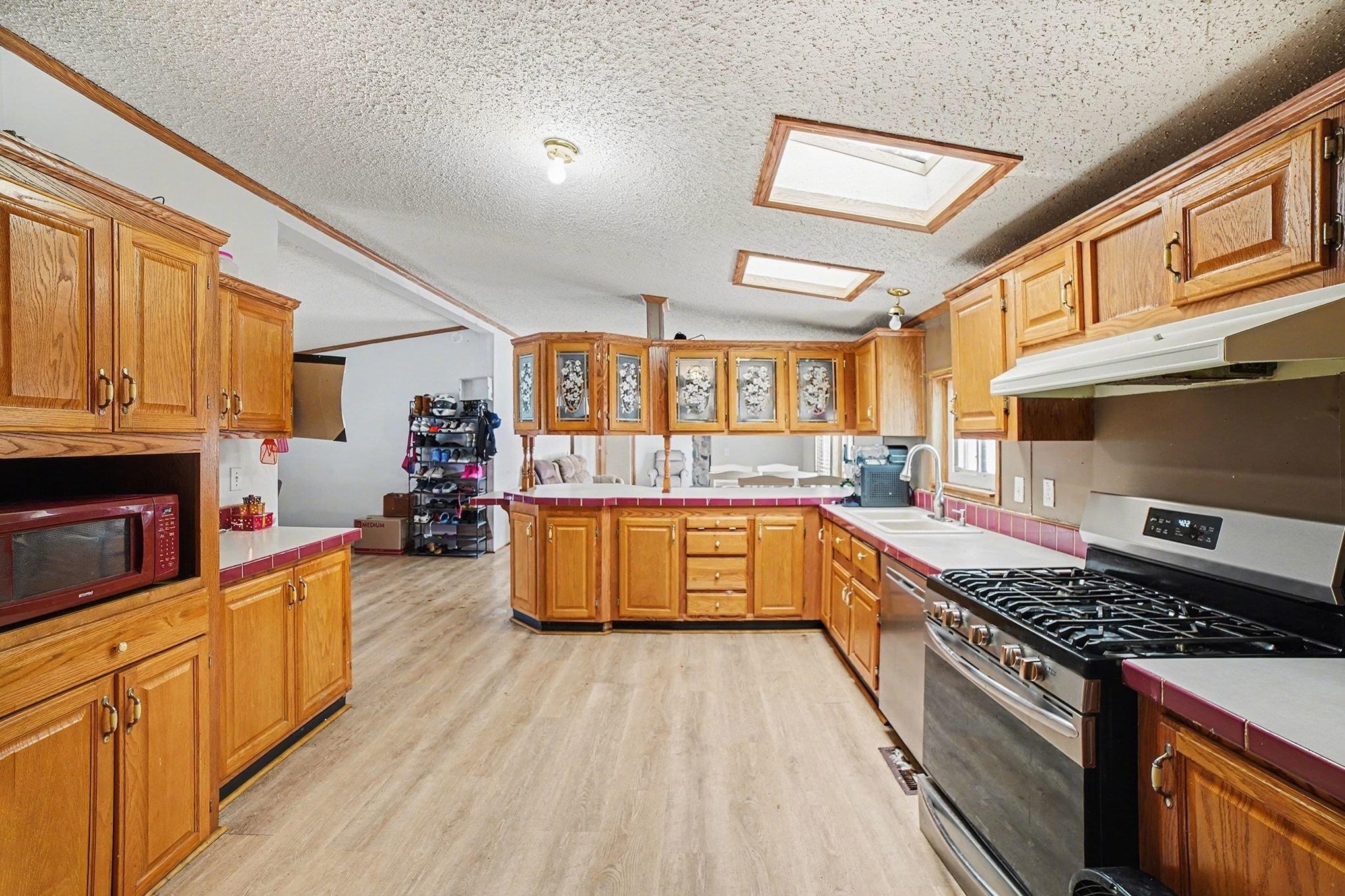 147 E Elm Street Property Photo 6