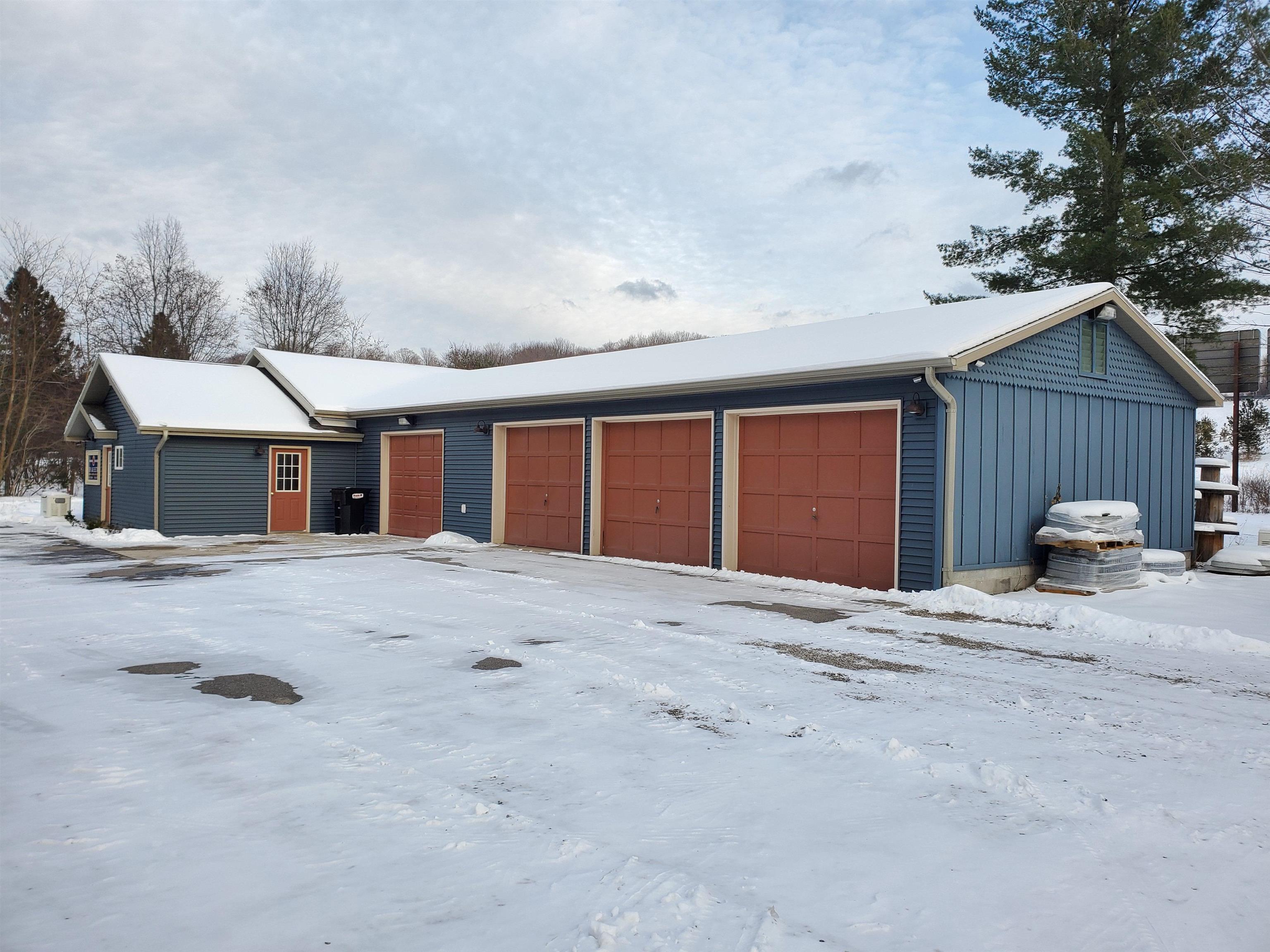 2191 Valley Road Property Photo 1