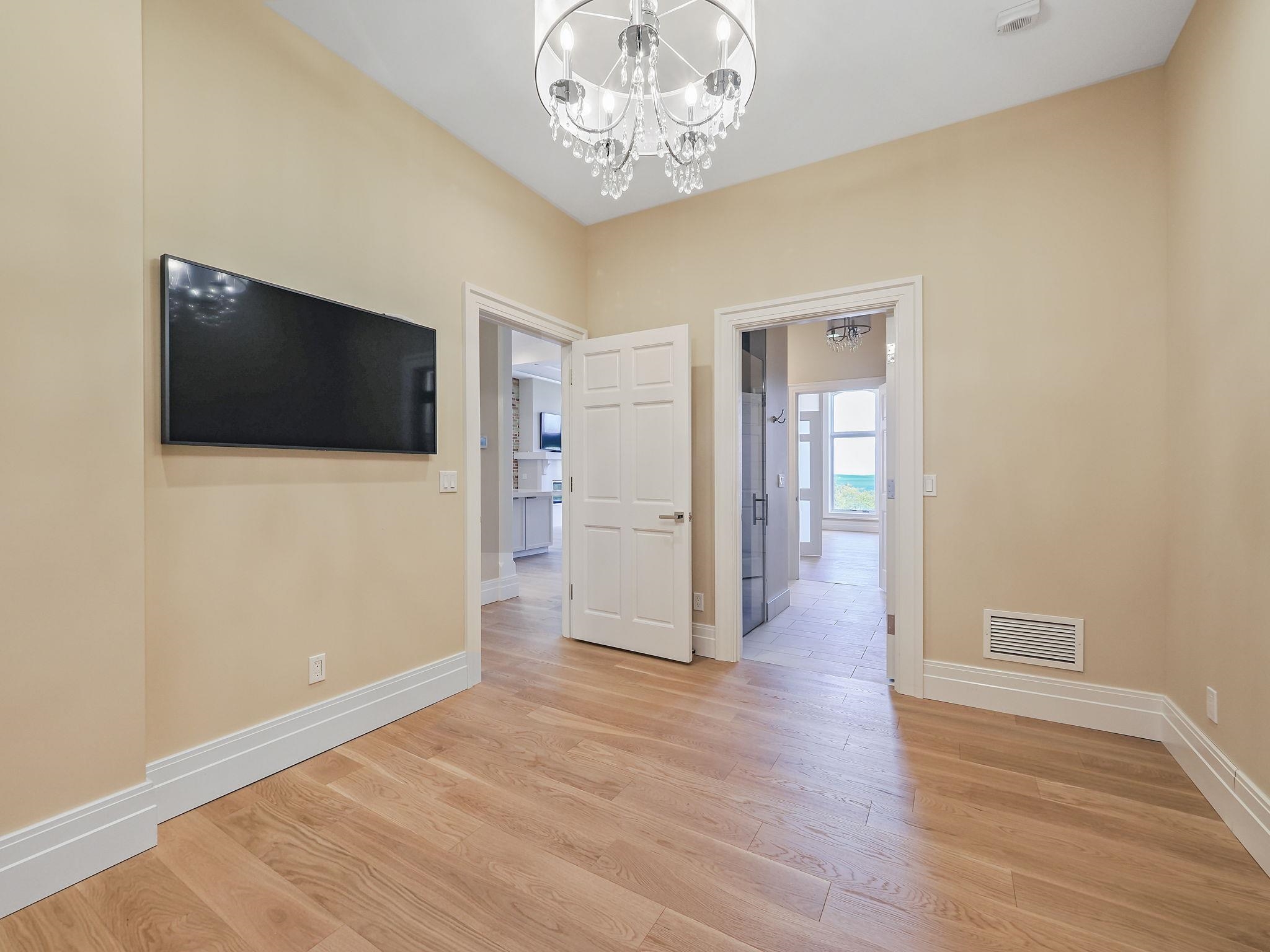 109 E Front Street Property Photo 23