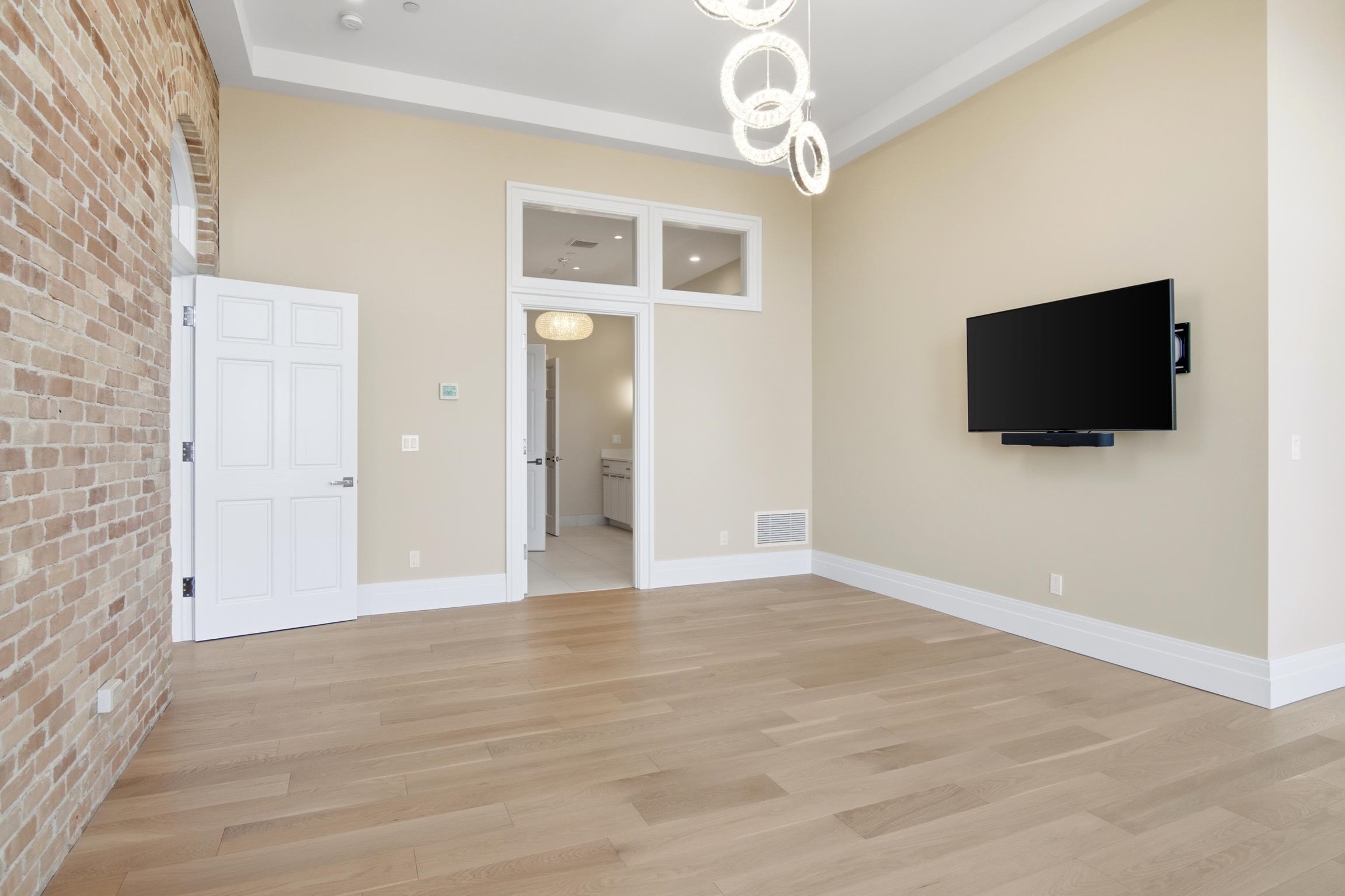 109 E Front Street Property Photo 29