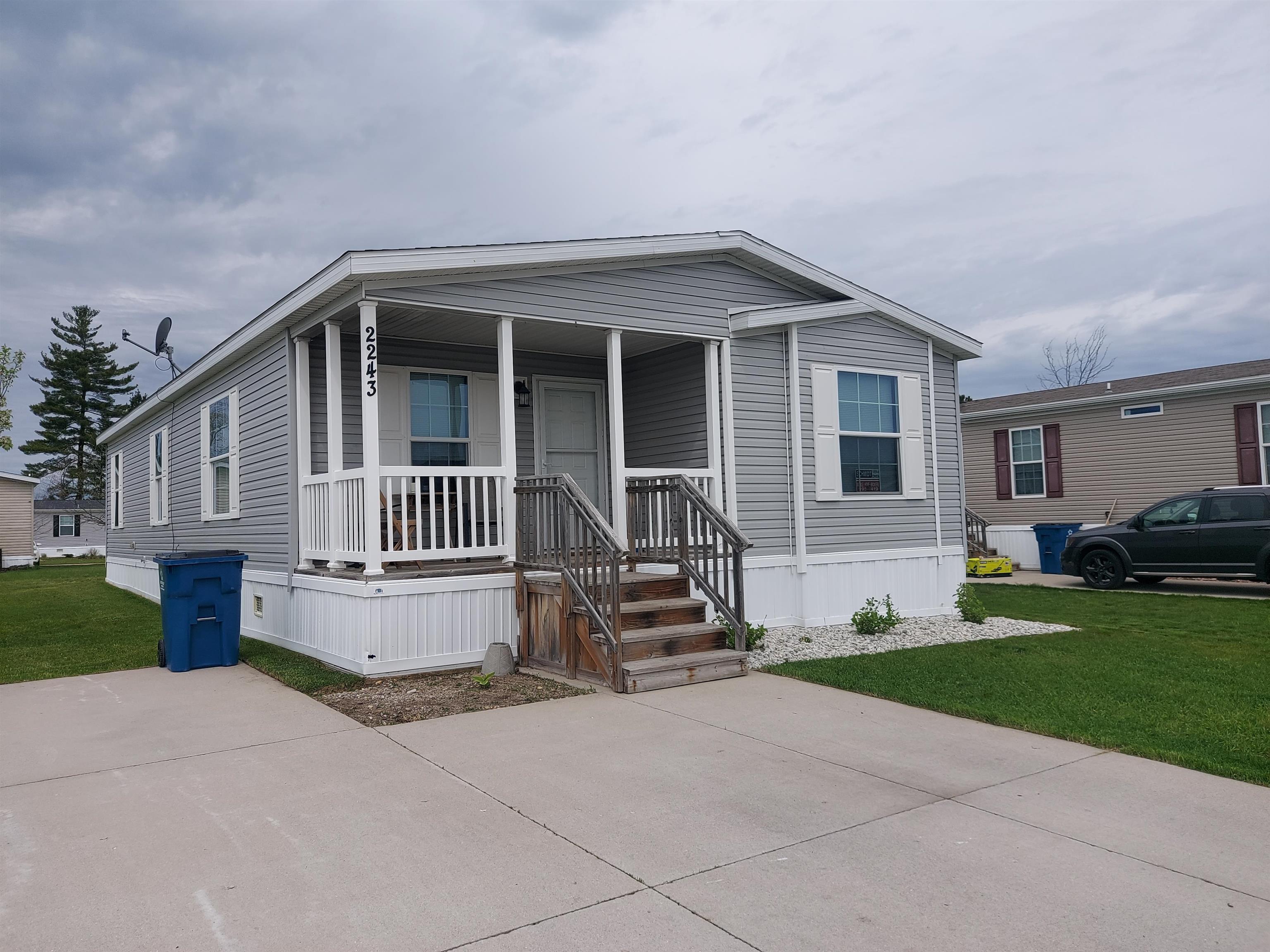 2243 Leisure Lane Property Photo 1