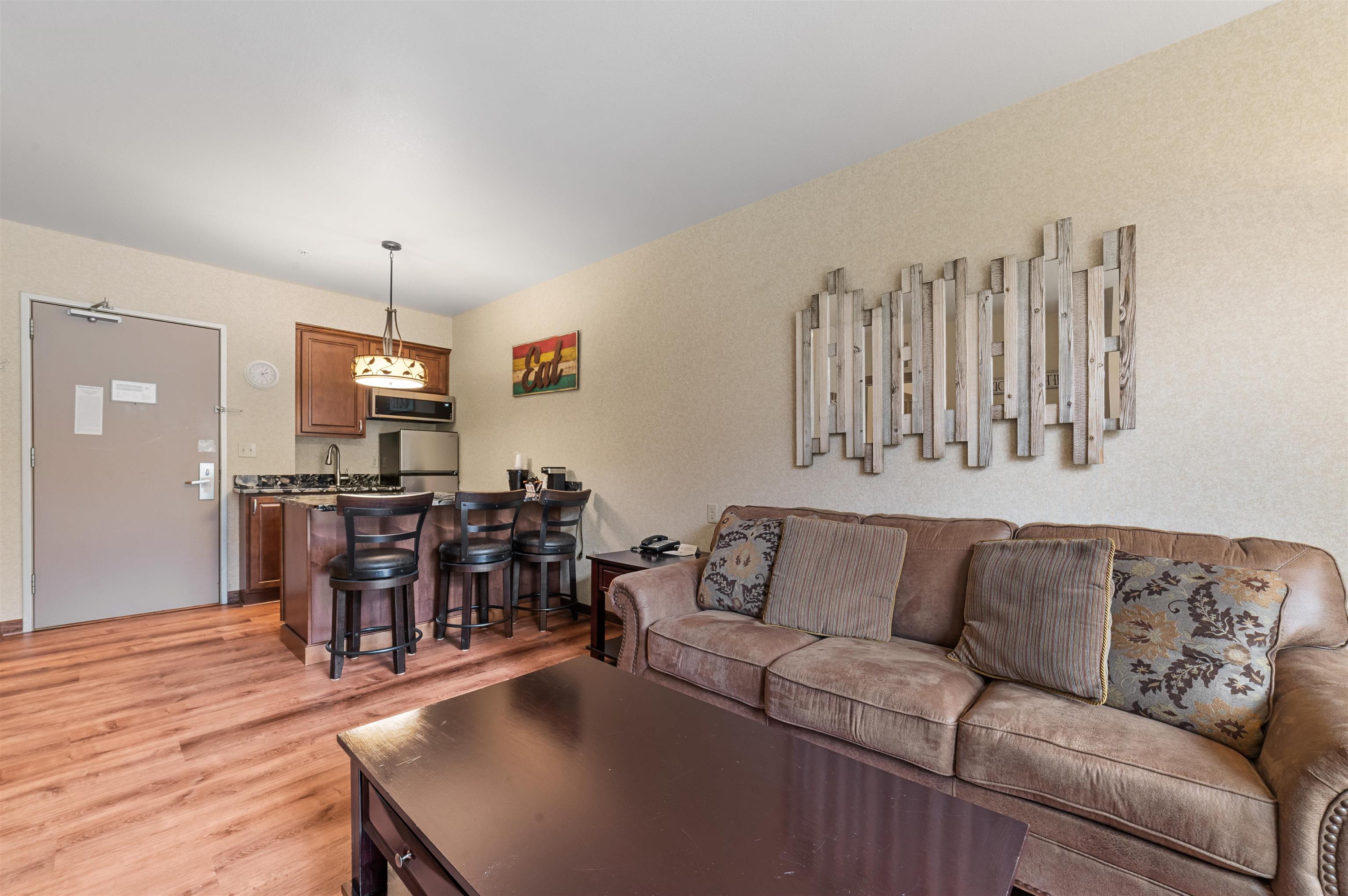 2400 Troon South Property Photo 8