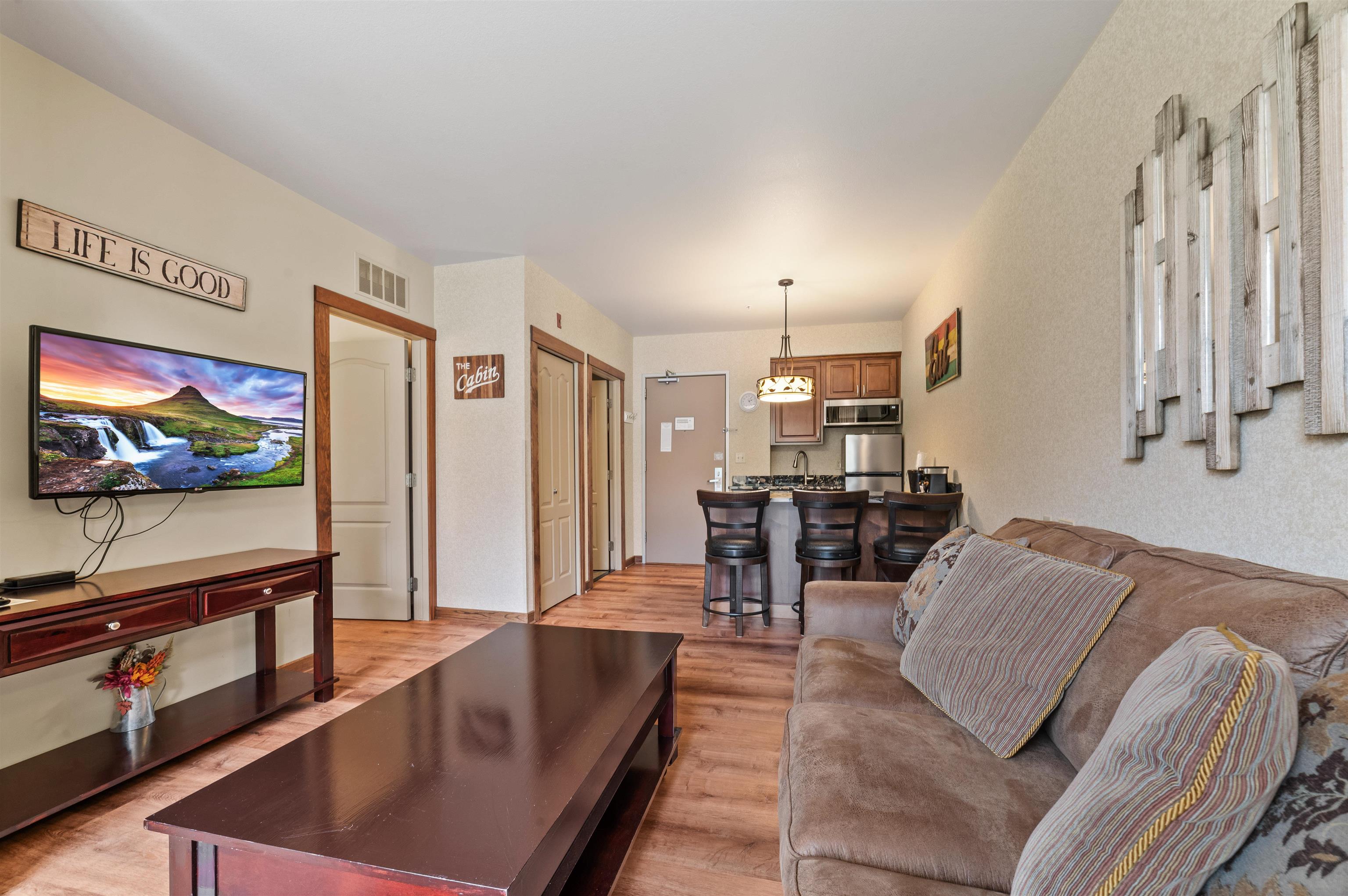 2400 Troon South Property Photo 9