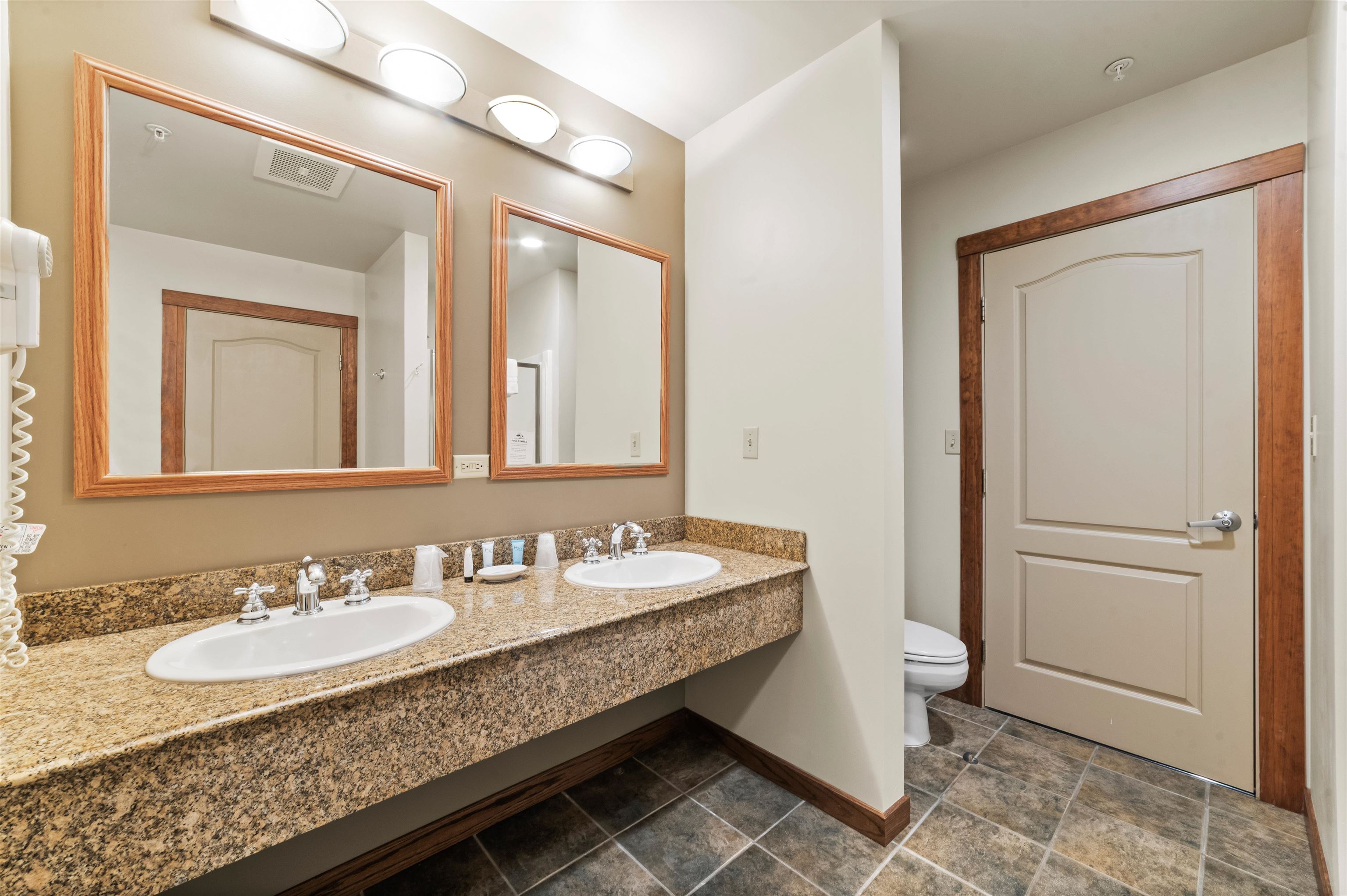 2400 Troon South Property Photo 15