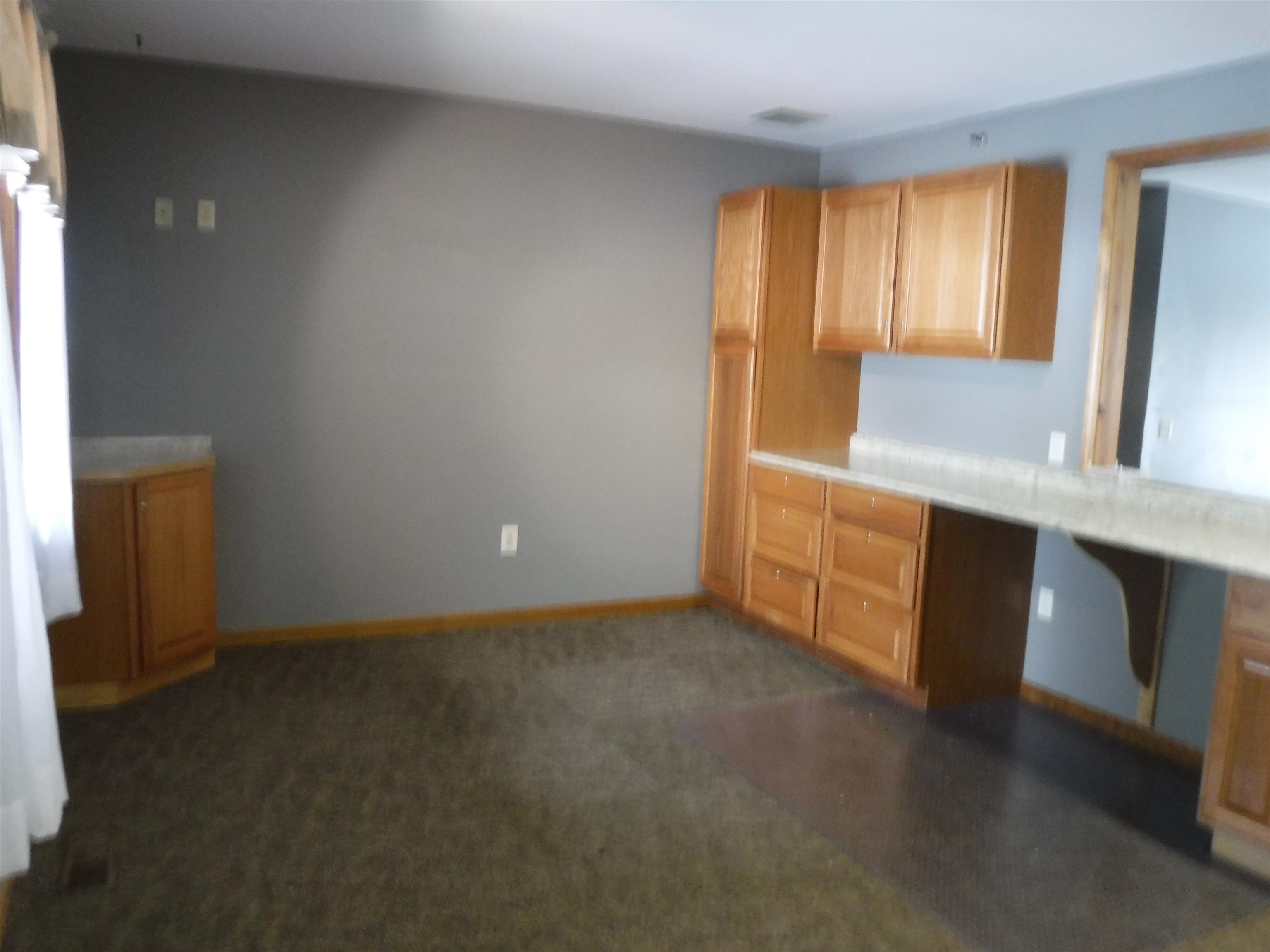 329 W Main Street Property Photo 10