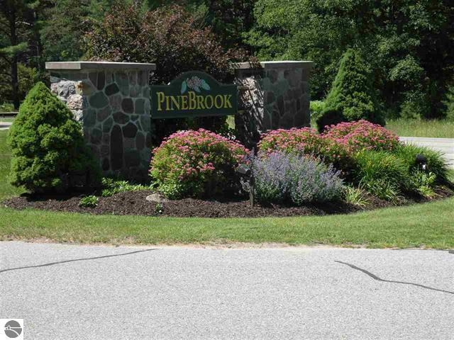 6865 Pinebrook Property Photo 1