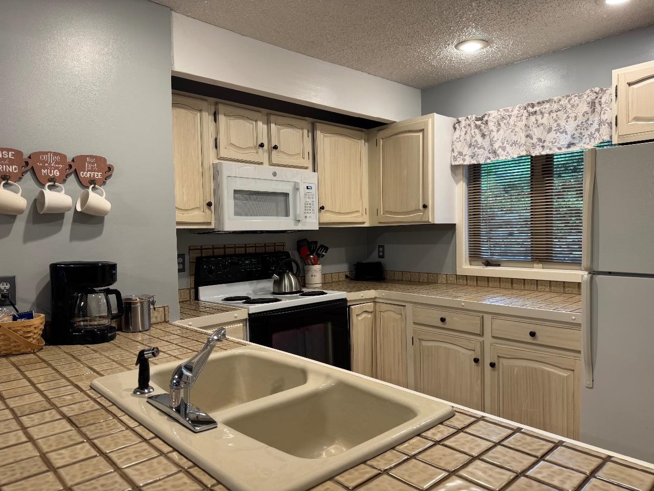4673 Crossover Drive Property Photo 3