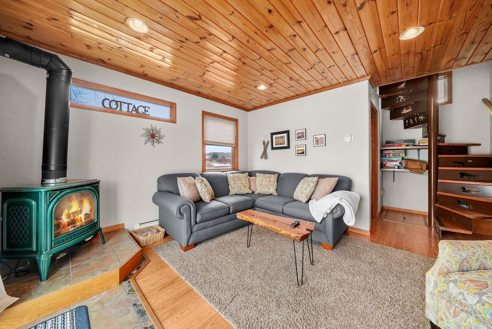 9351 E 50 Road Property Photo 6