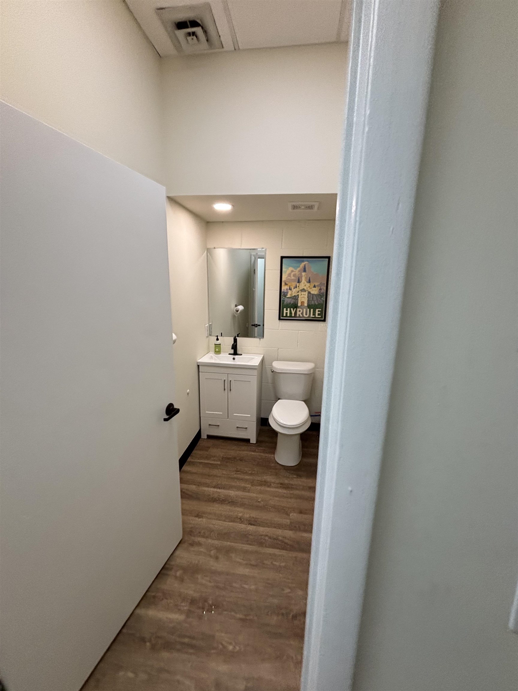 1317 W South Airport Road Property Photo 12