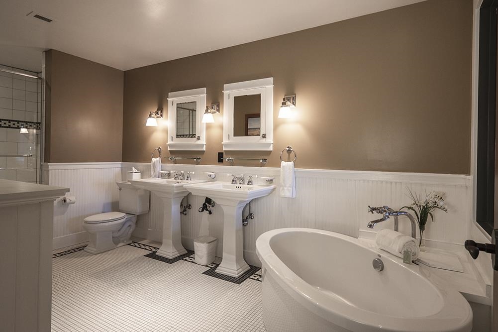 2035 N Us-31 N Property Photo 9