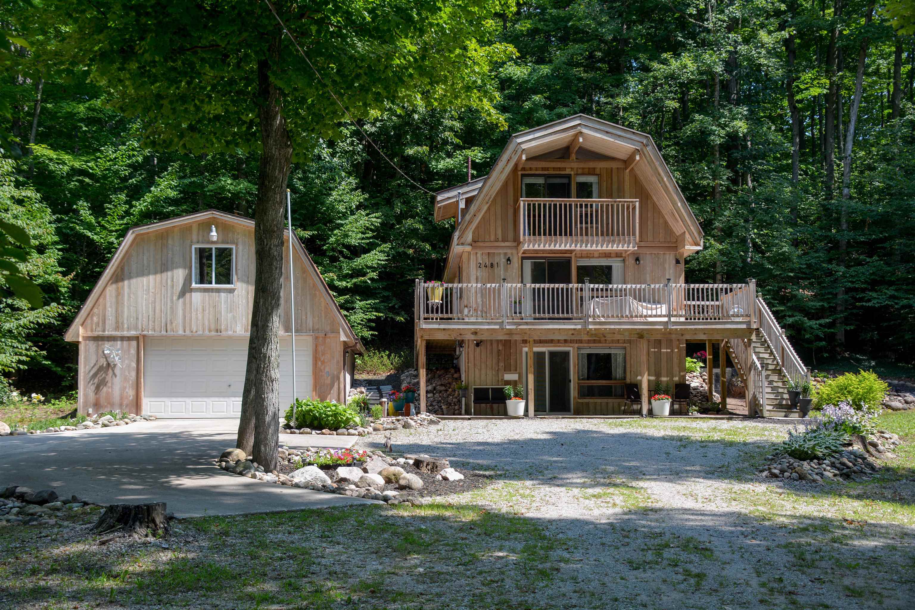 2481 S Schomberg Road Property Photo 1