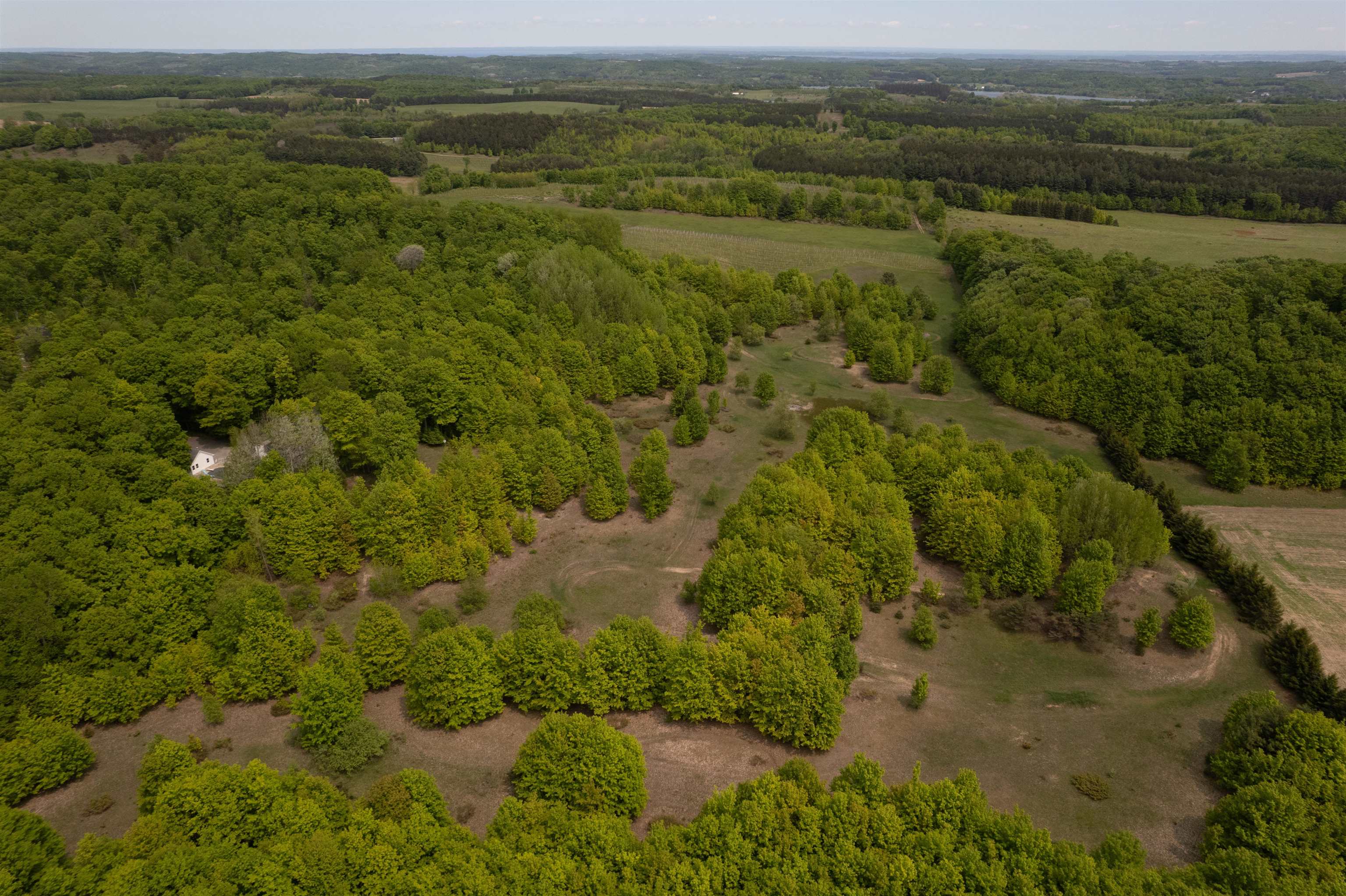2481 S Schomberg Road Property Photo 5